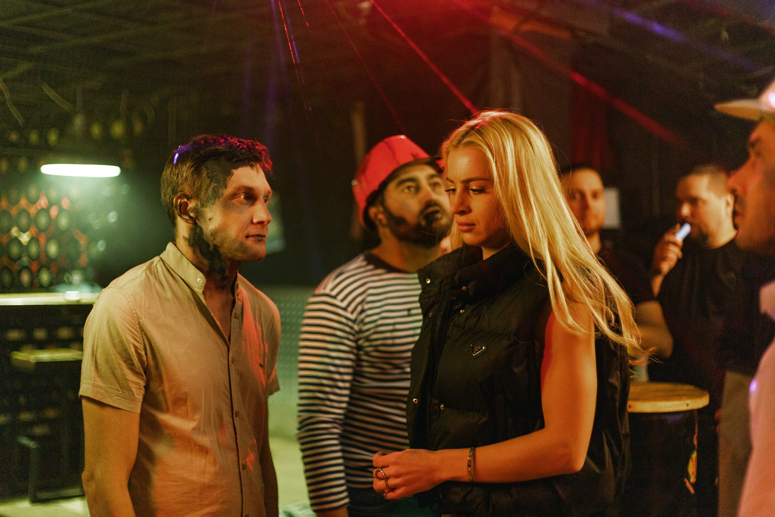 Бэкстейдж со съёмок фильма «Третья смена». Фотограф Александр Закадычный | Таганрог