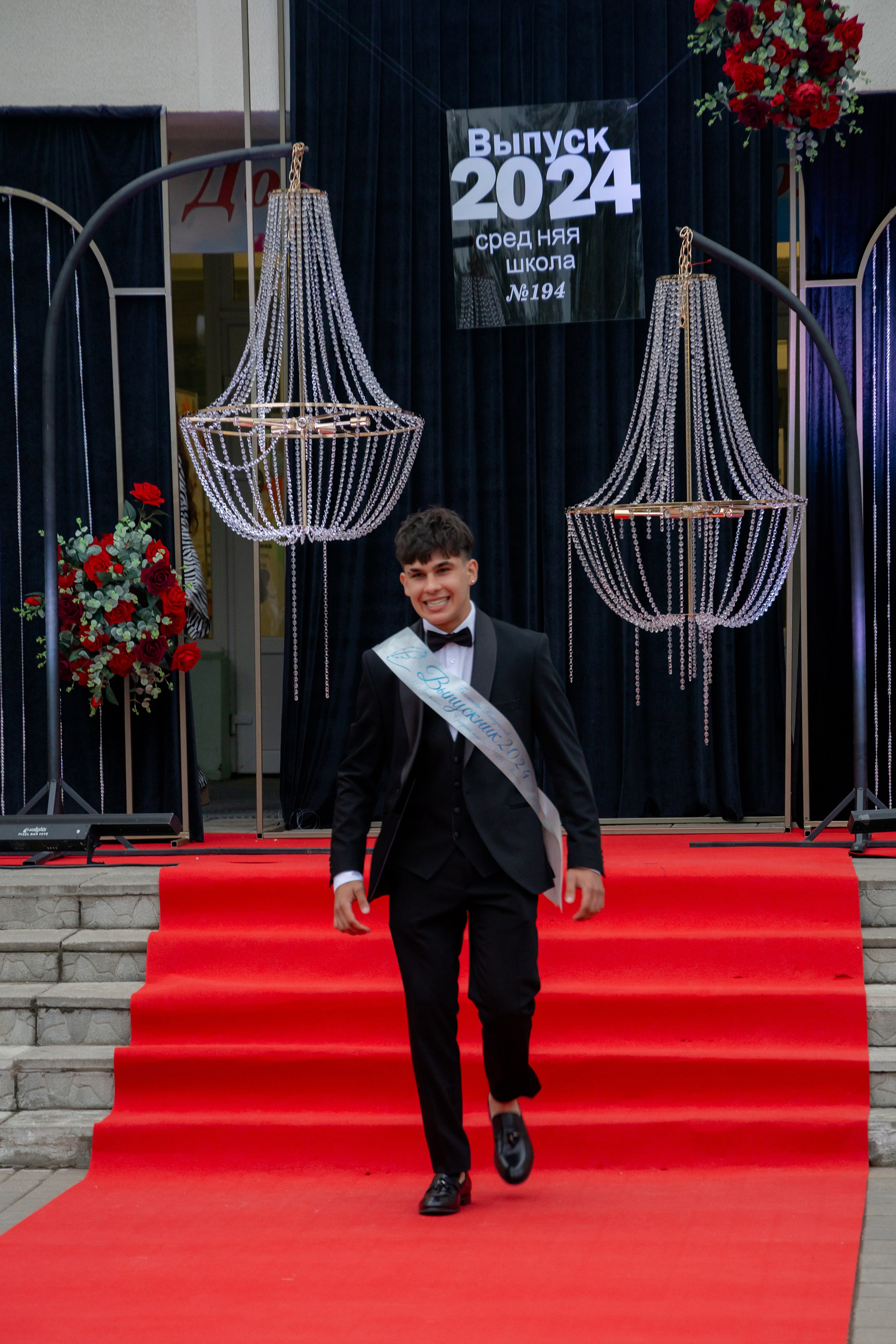 Школьный выпускной 2024 год в Соколе (Минск). Свадебный фотограф в Минске/Беларуси Сергей Спиридонов