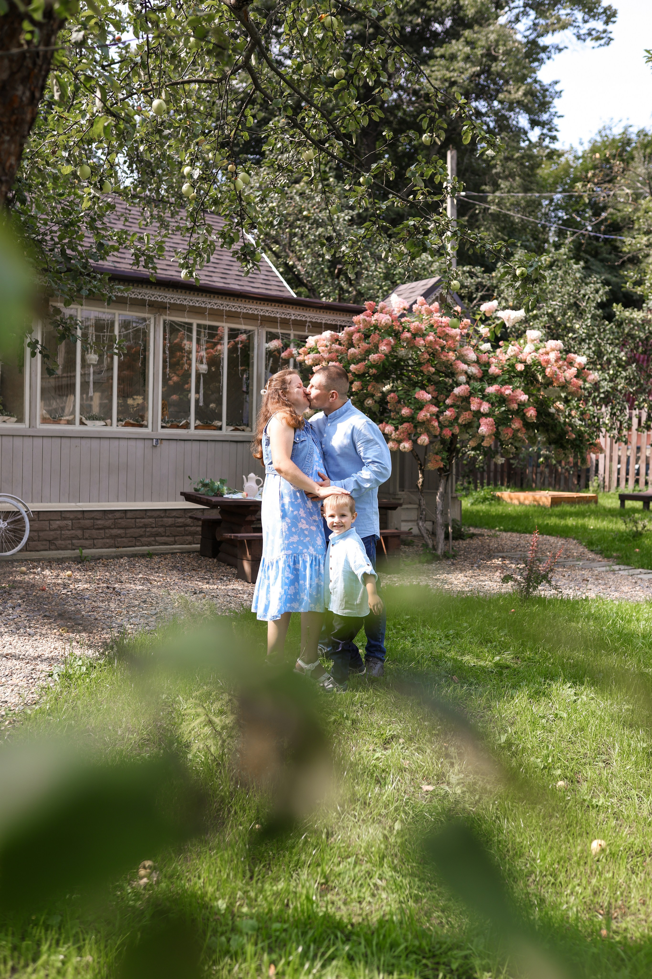 Фотосессия беременности в загородной студии Купавна. Фотограф в Железнодорожном и Балашихе