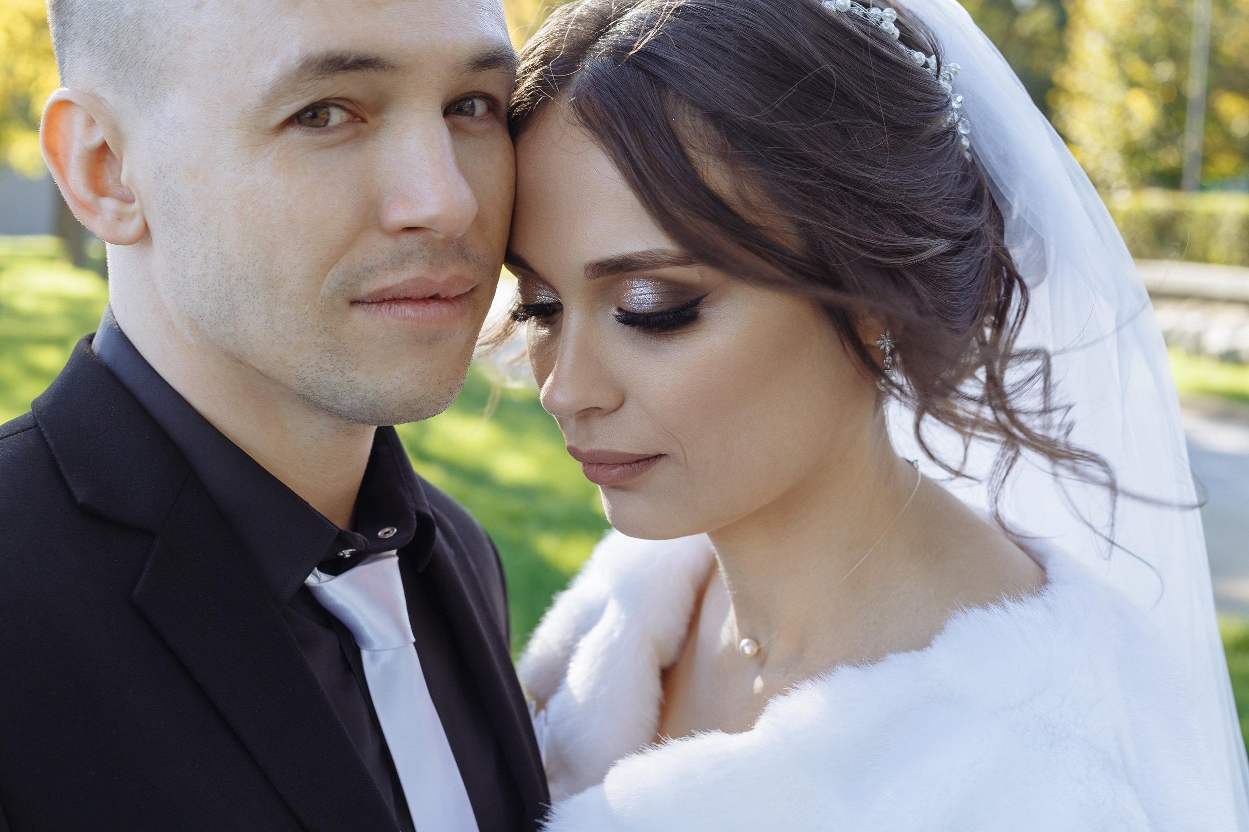 Павел, Мария — фотографии в студии и парке. Событийный фотограф Максим Бескоровайновнов