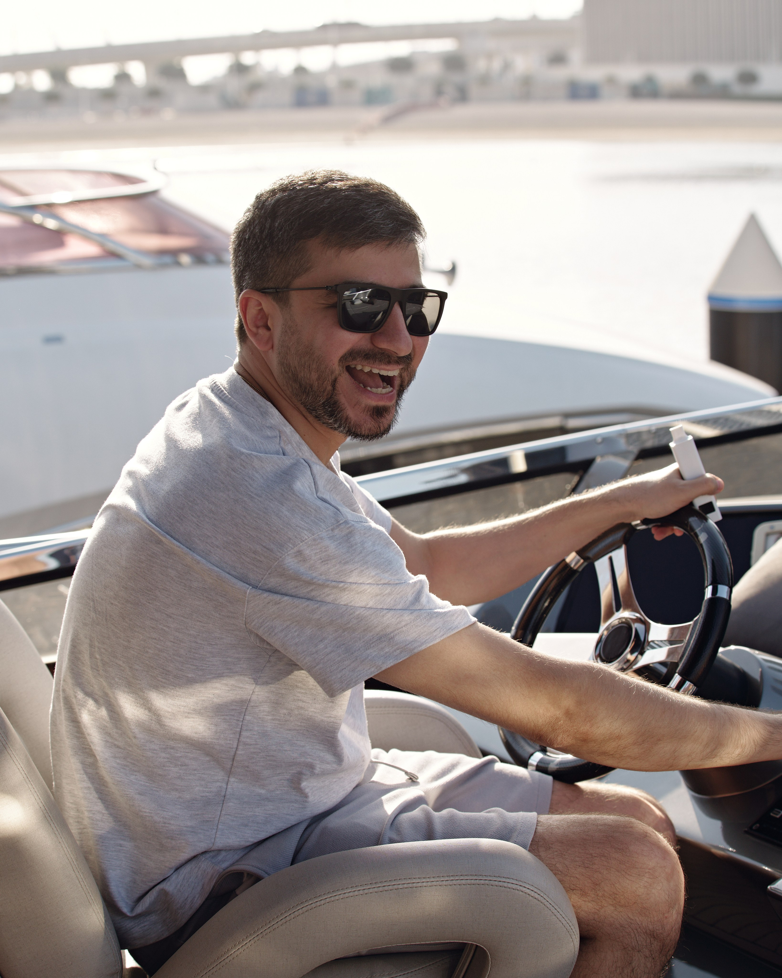 PAVEL DEREVYANKO. NOIZOMAX Художественный фотограф в Дубай