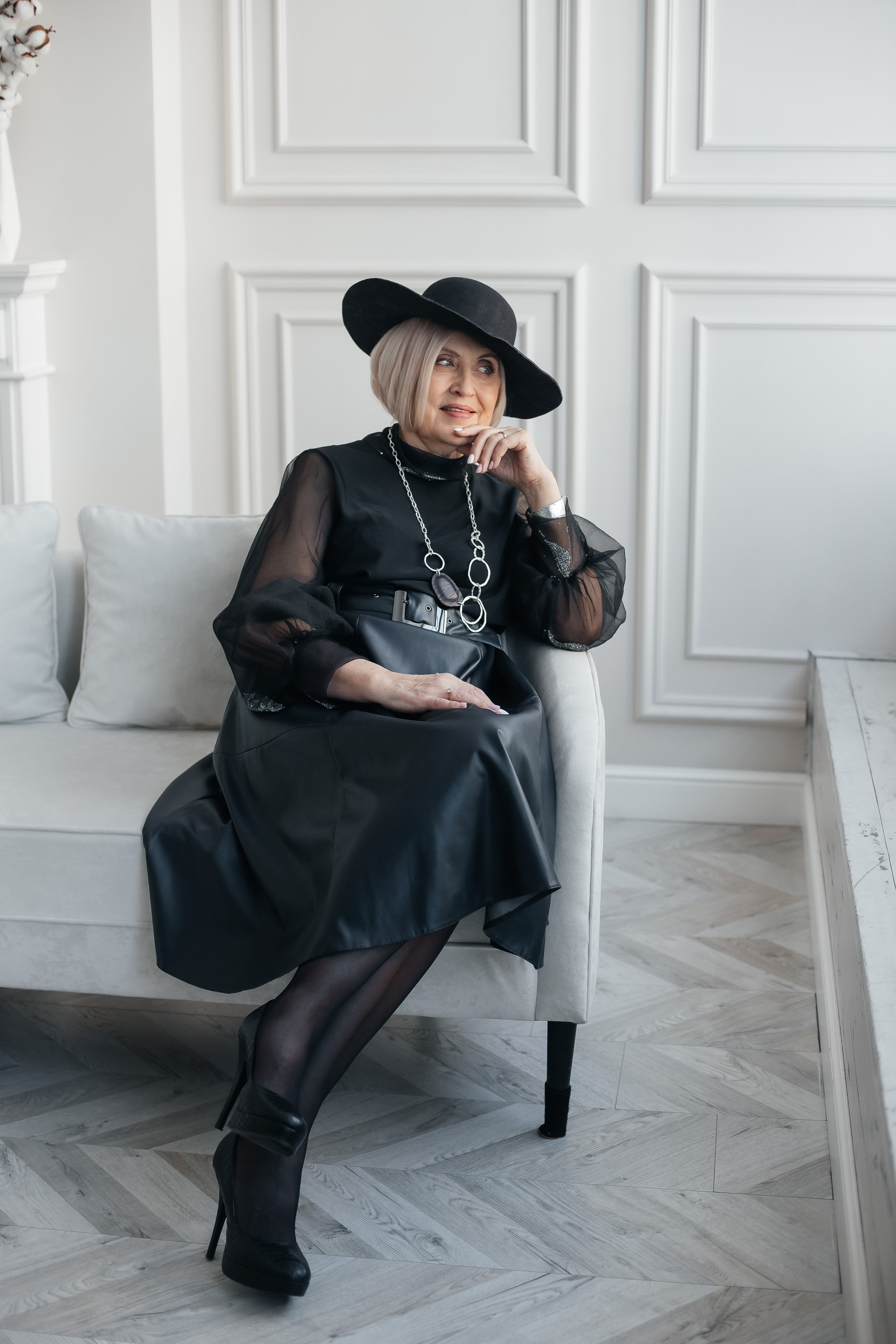 Классический портрет возрастной. Креативный и женский Фотограф Омске Наталья Лебедева