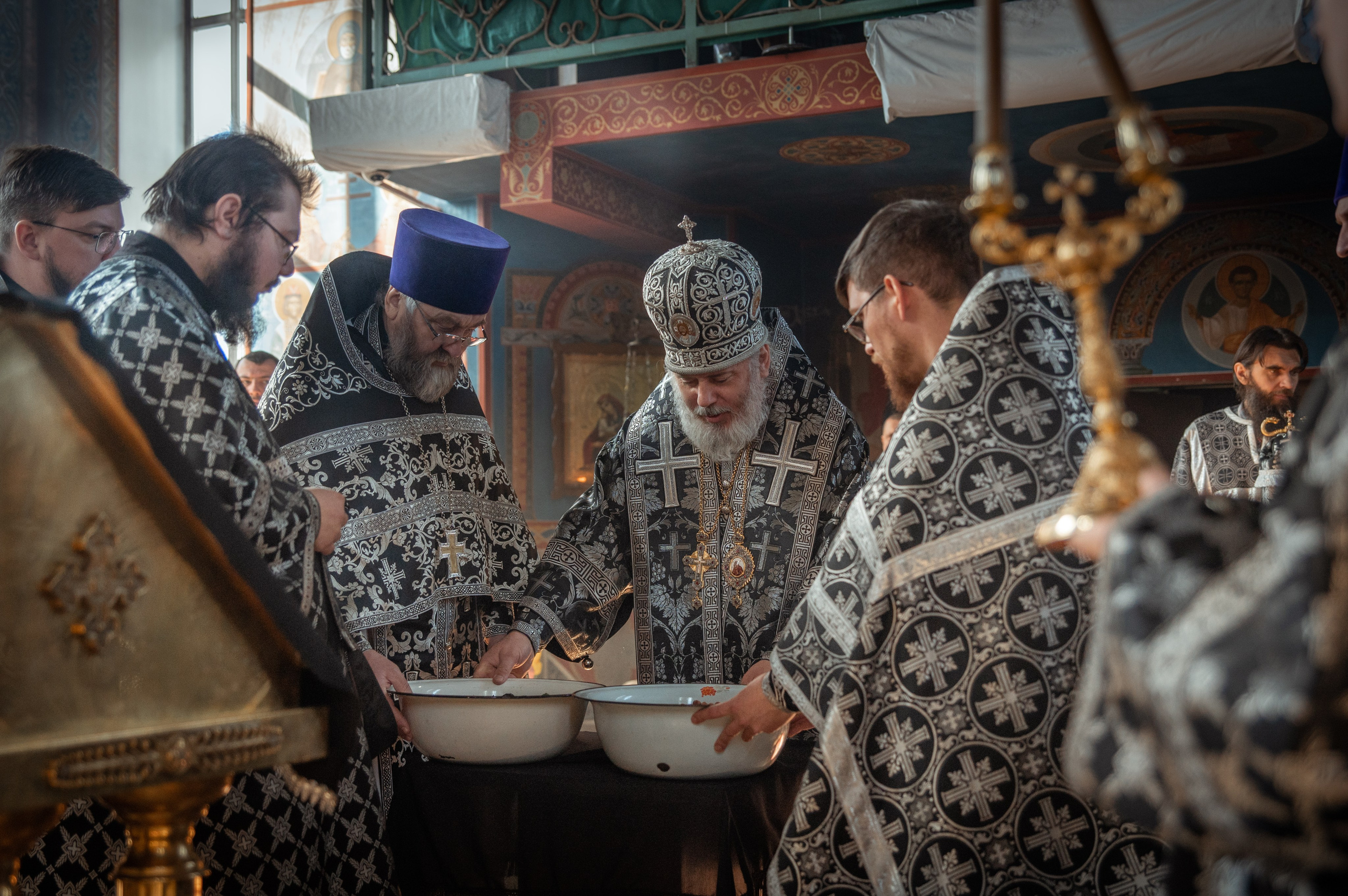 Преждеосвящение Даров. Храм Серафима Саровского. Церковный, семейный и репортажный фотограф Волгоград, Волжский