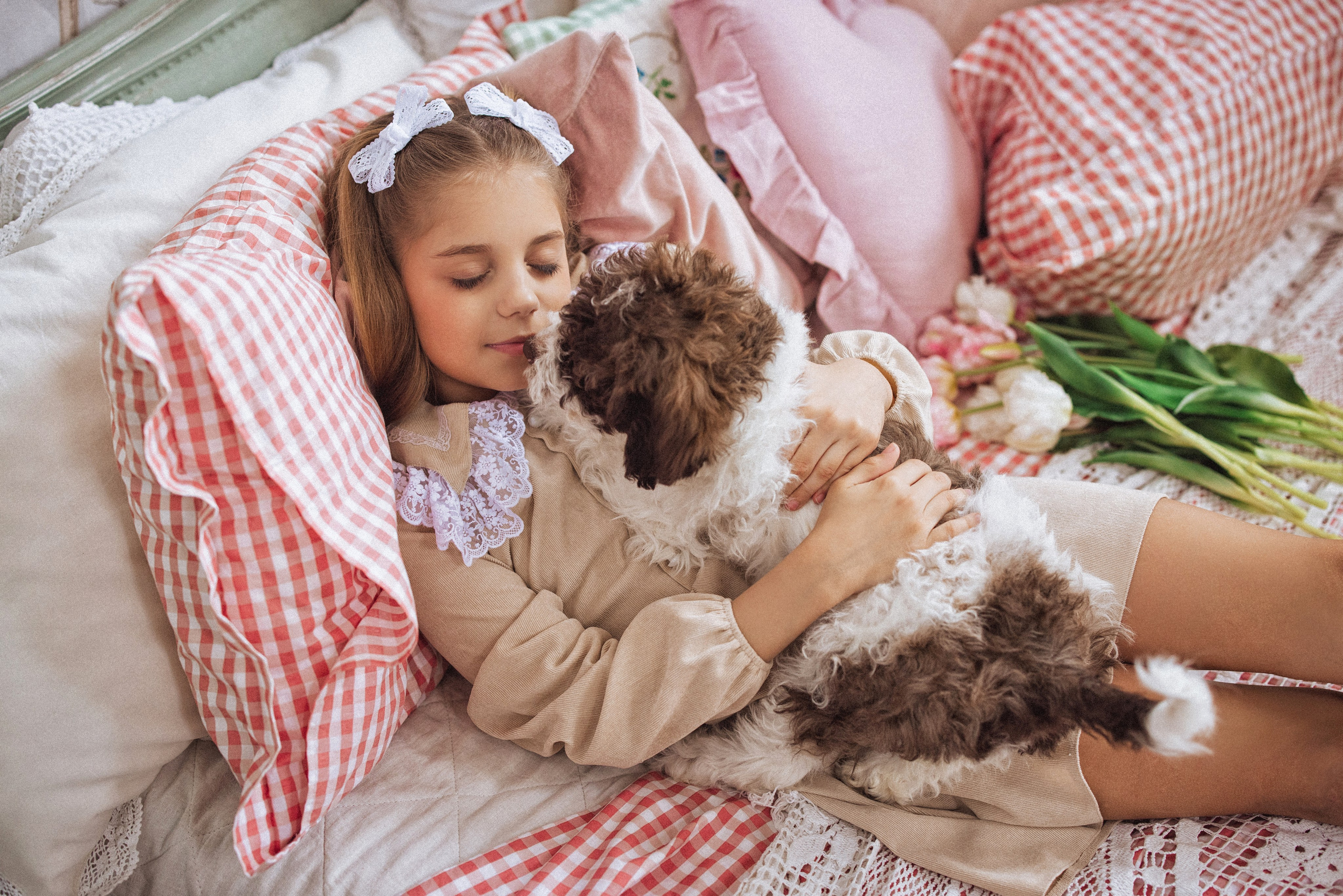 Фотосессия с щенками Лаго́тто-романьо́ло, в Винтажной фотостудии город Краснодар. Семейный и детский фотограф в Краснодаре Анна Трашкова