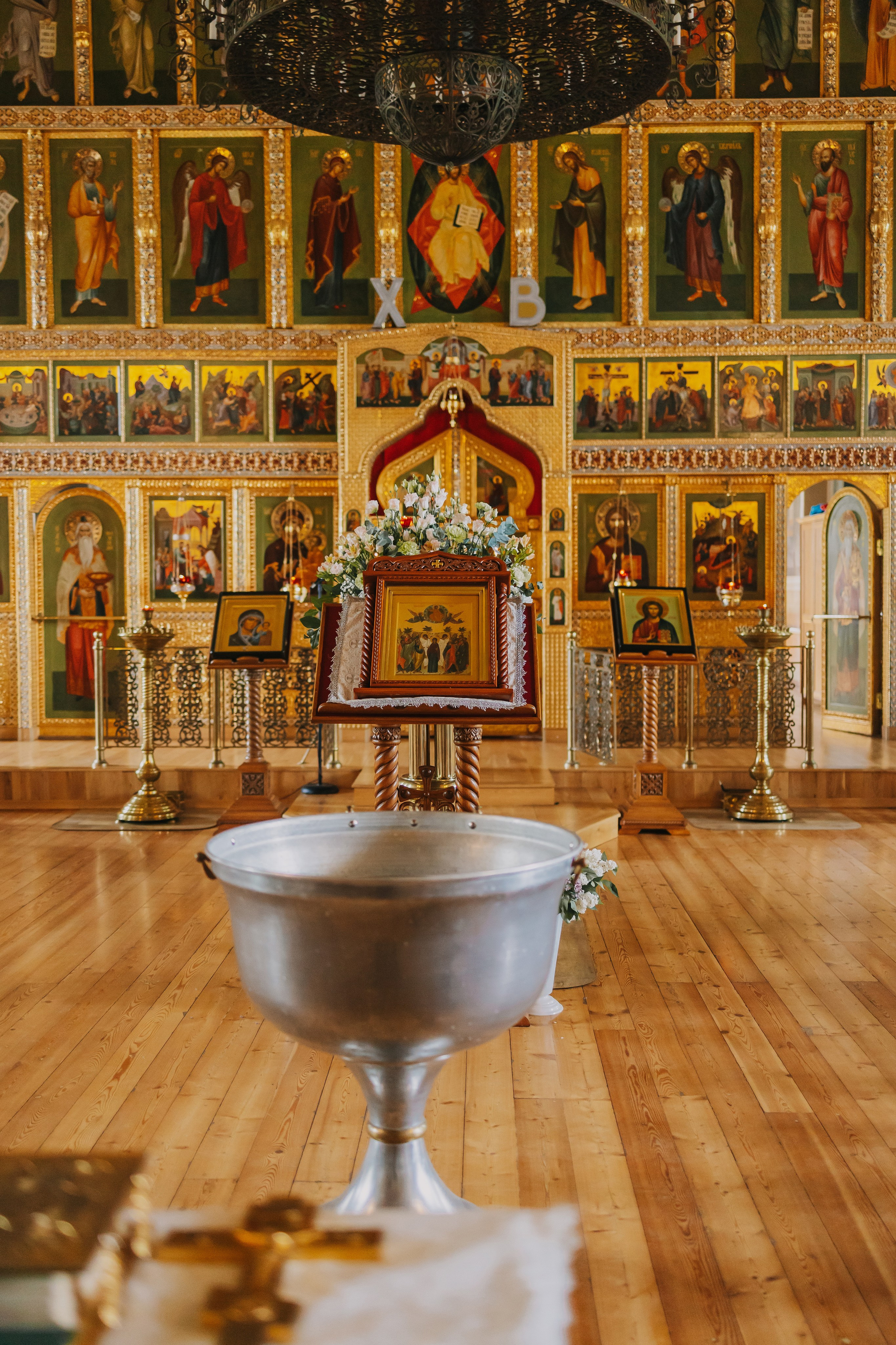 Крещение фотограф: Светлый портрет новорожденного после Таинства.