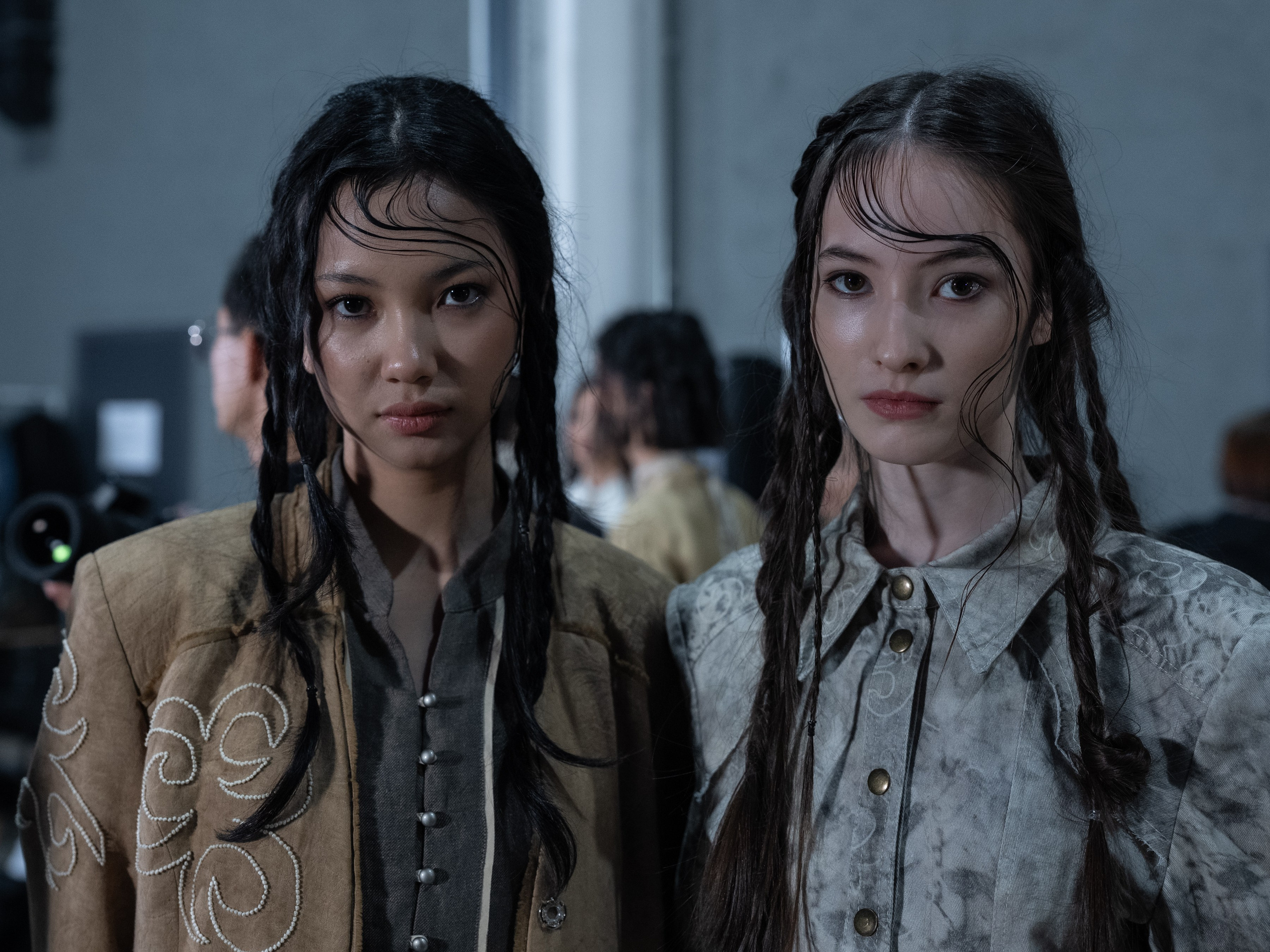 Visa Fashion Week Pre-Fall 2026 April BackStage Day 1. Сайт Алматинского НЮ АРТ, будуар и фэшн фотографа Дениса Карпенко