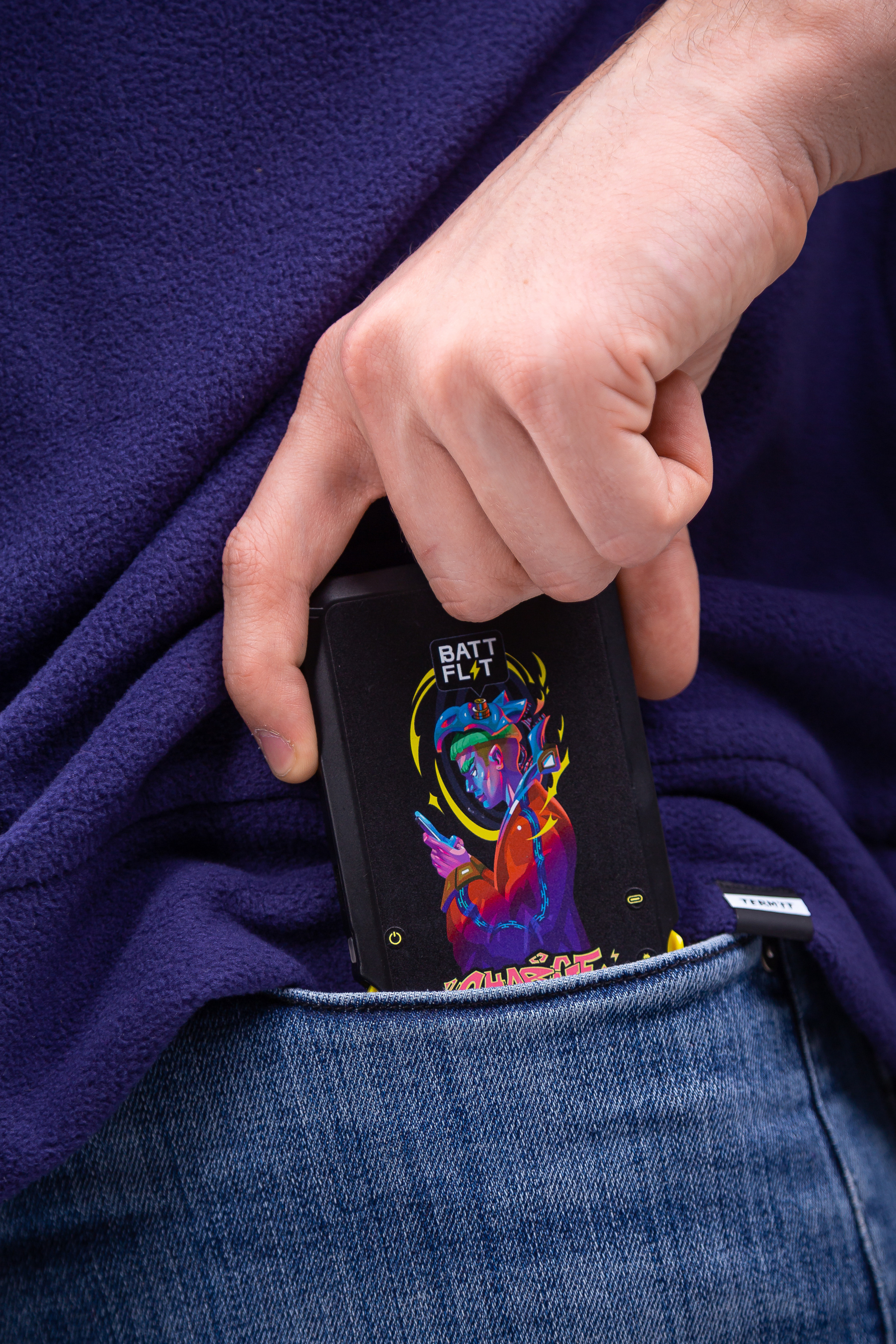 Пауэрбанки «Batt Flit». Фотограф Антон Клейнос, Владивосток