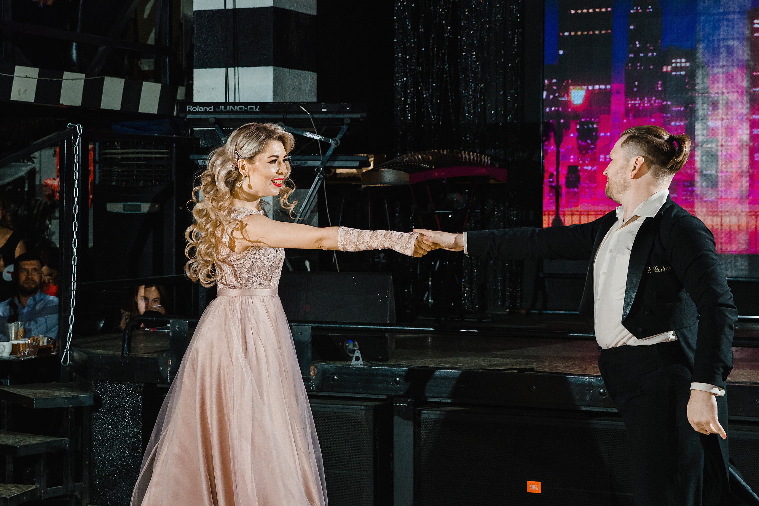 Шоу Талантов Миссис Бурятия. Фотограф и видеограф в Улан-Удэ: Аюна Габагуева и Артём Шаханов