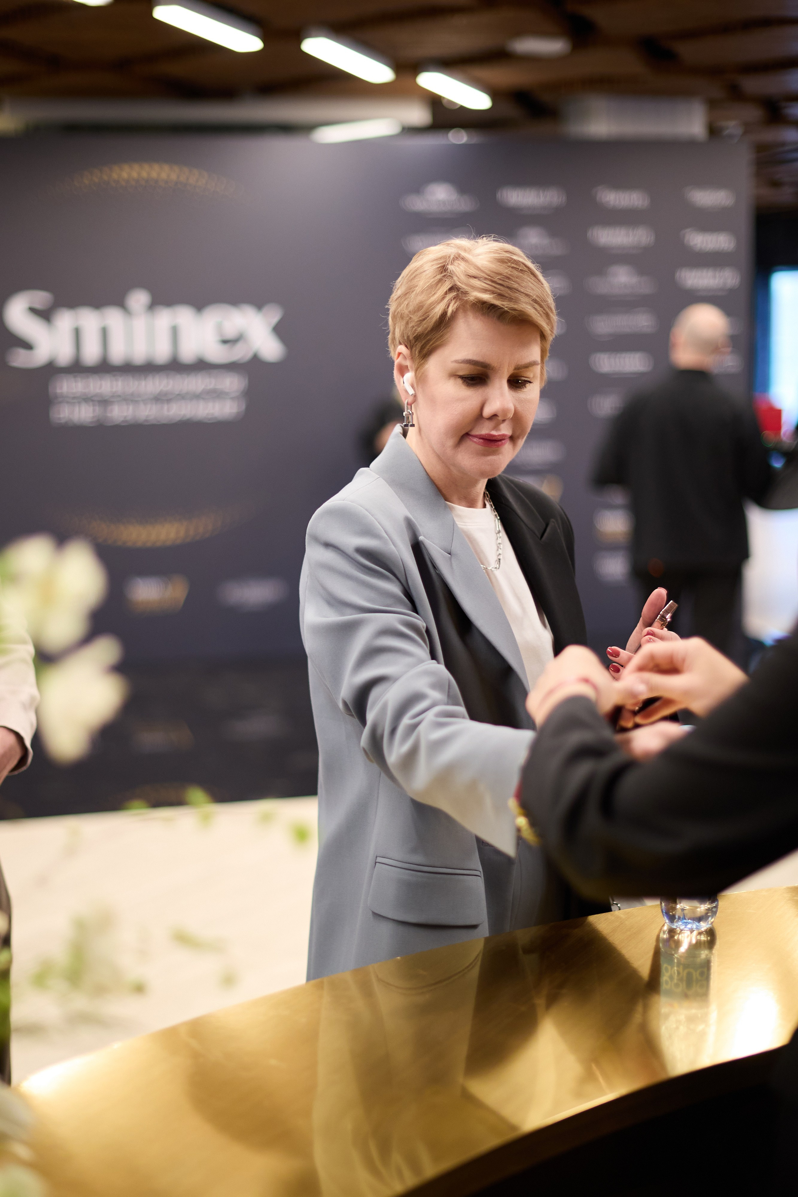 SMINEX. Ретушер Довгуля Александр