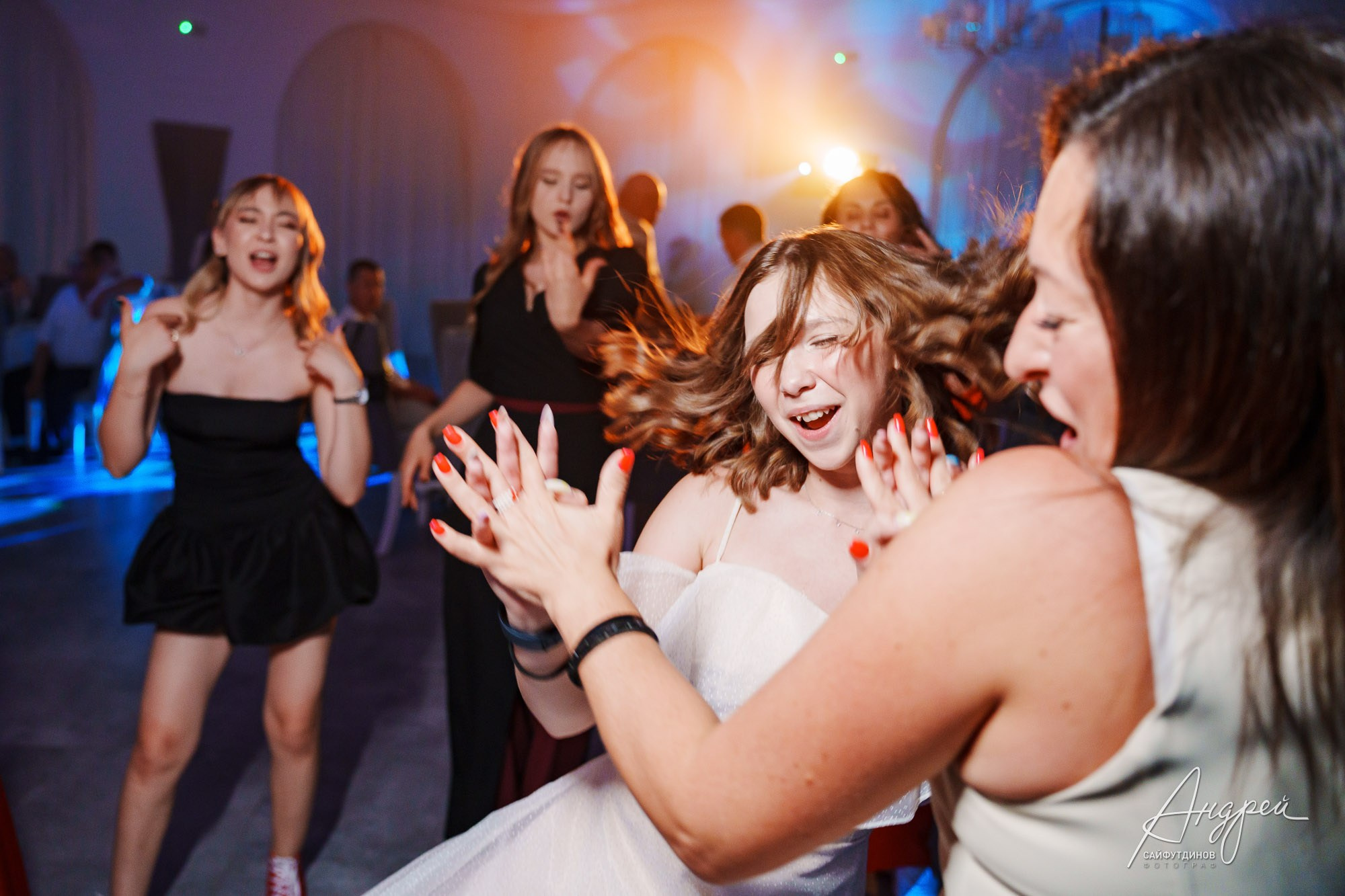Выпускной школы 115. Свадебный и семейный фотограф в Ростове-на-Дону. Андрей Сайфутдинов
