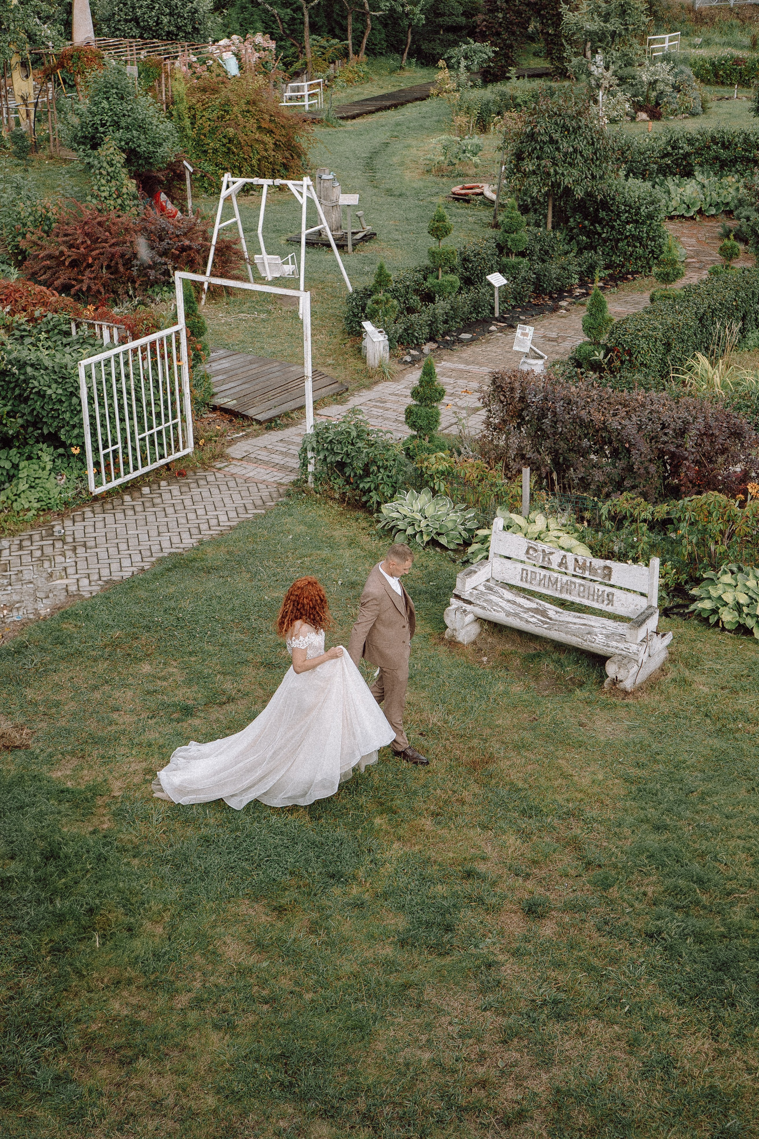 СВАДЕБНАЯ ФОТОСЕССИИЯ ПАРЫ В ГОРОДЕ ПРИОЗЕРСК В СОСНОВОМ ЛЕСУ И С ПИКАПОМ. Профессиональный фотограф, Санкт-Петербург — Виктория Богомолова