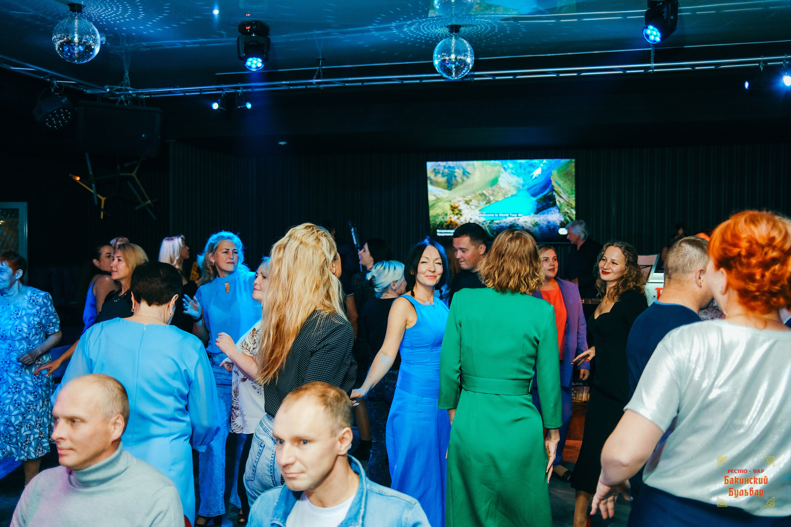 Бакинский Бульвар 26 августа 2023. Свадебный и репортажной фотограф Денис Ожигин в Краснодаре и Краснодарском крае