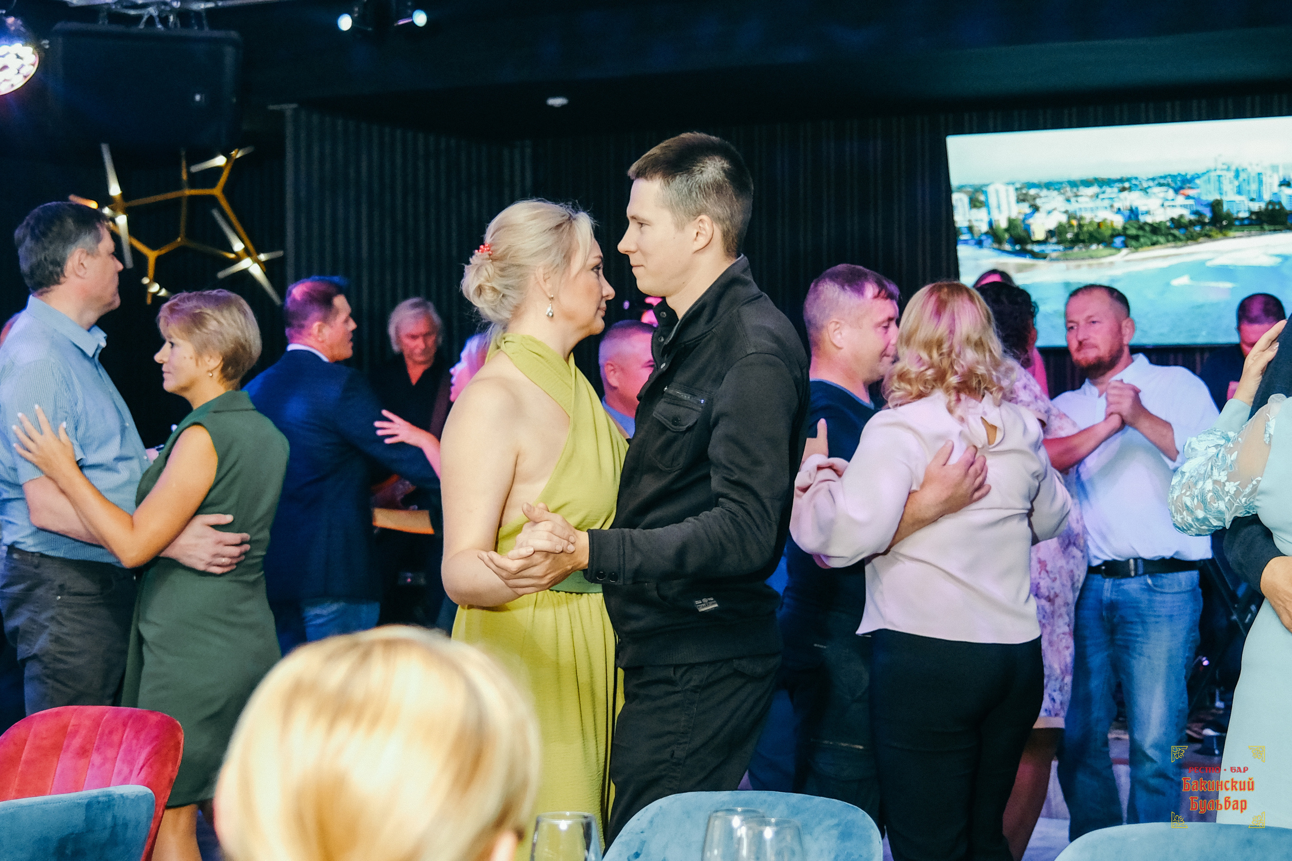 Бакинский Бульвар 26 августа 2023. Свадебный и репортажной фотограф Денис Ожигин в Краснодаре и Краснодарском крае