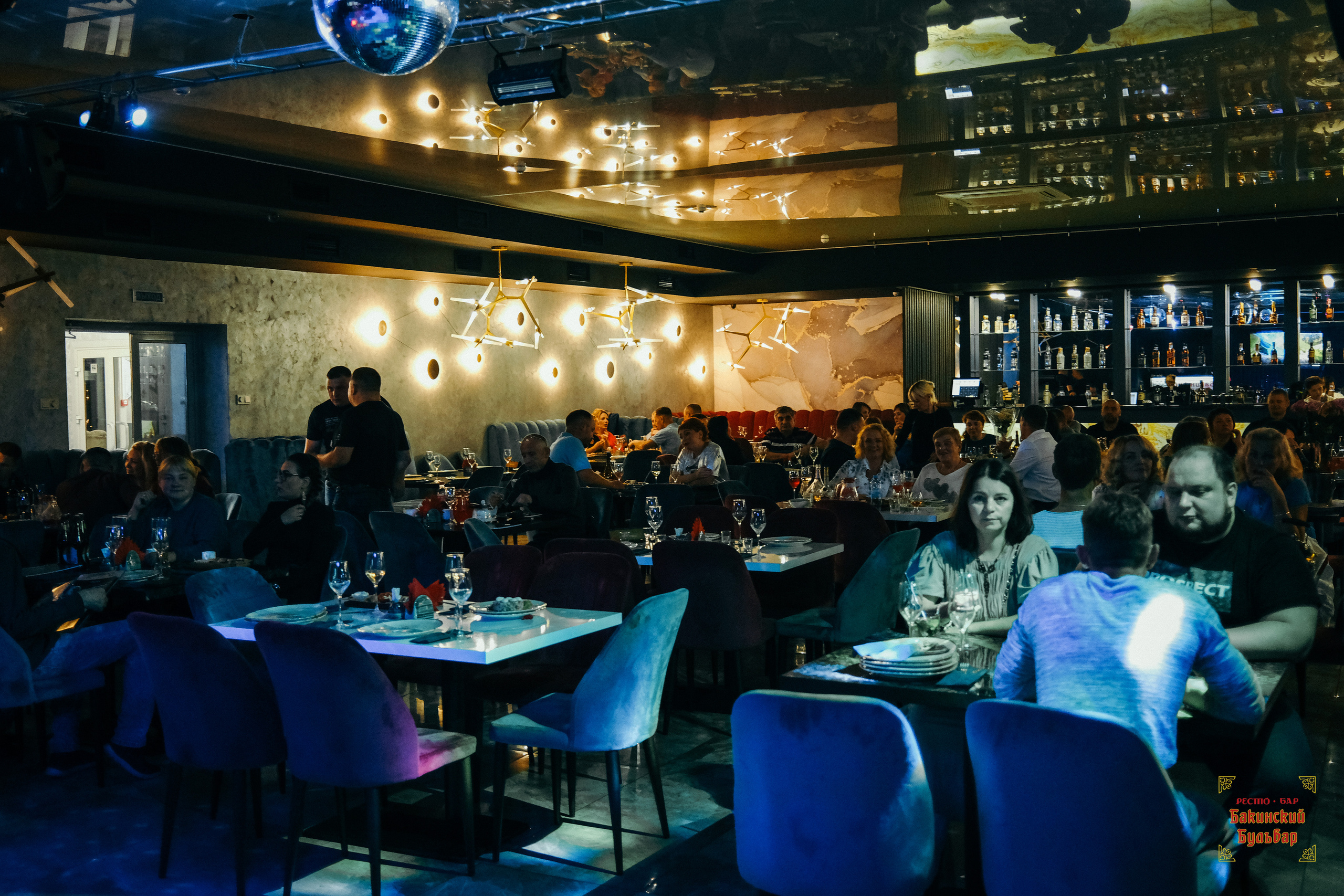 Бакинский Бульвар 26 августа 2023. Свадебный и репортажной фотограф Денис Ожигин в Краснодаре и Краснодарском крае