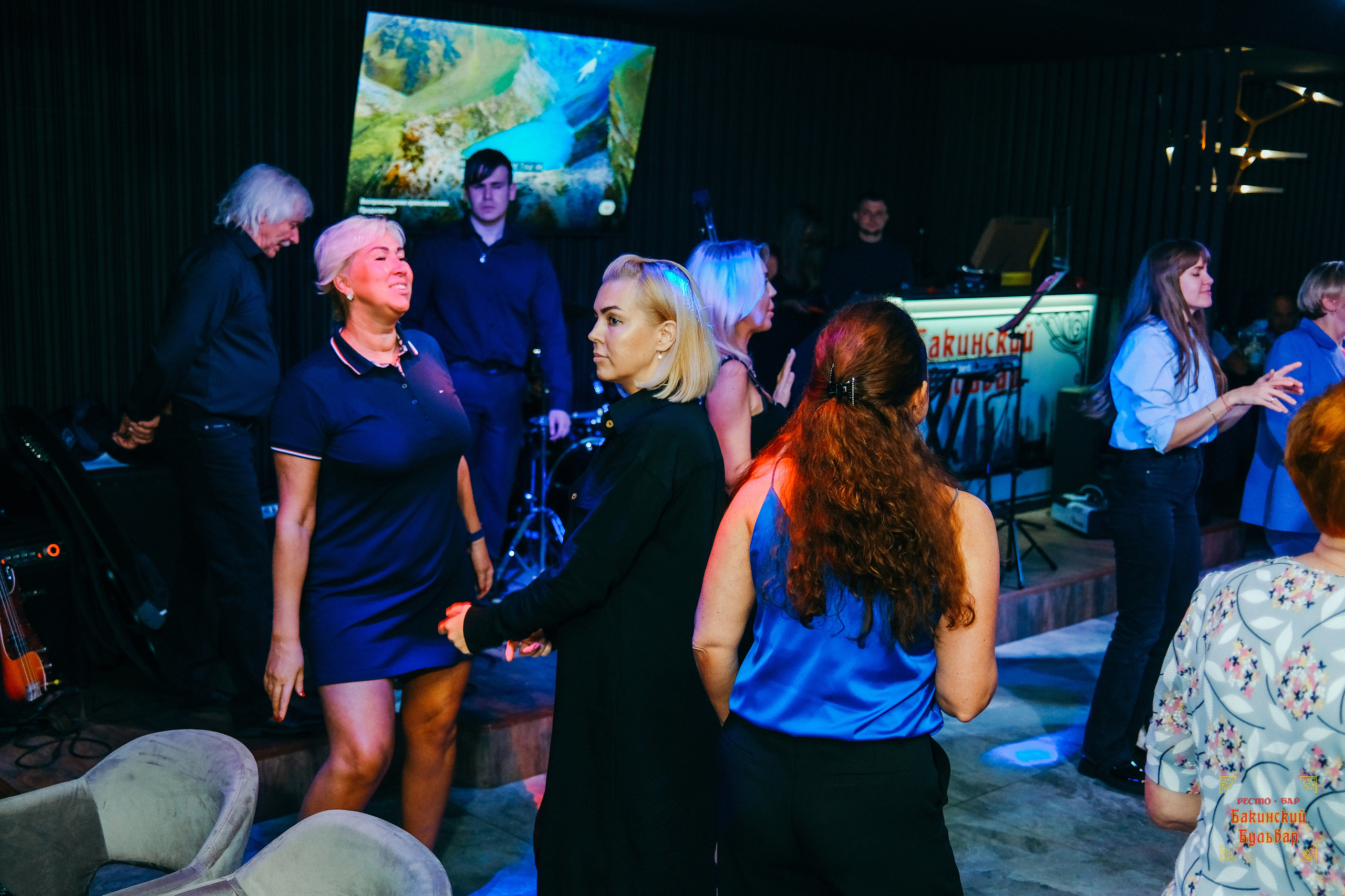 Бакинский Бульвар 26 августа 2023. Свадебный и репортажной фотограф Денис Ожигин в Краснодаре и Краснодарском крае