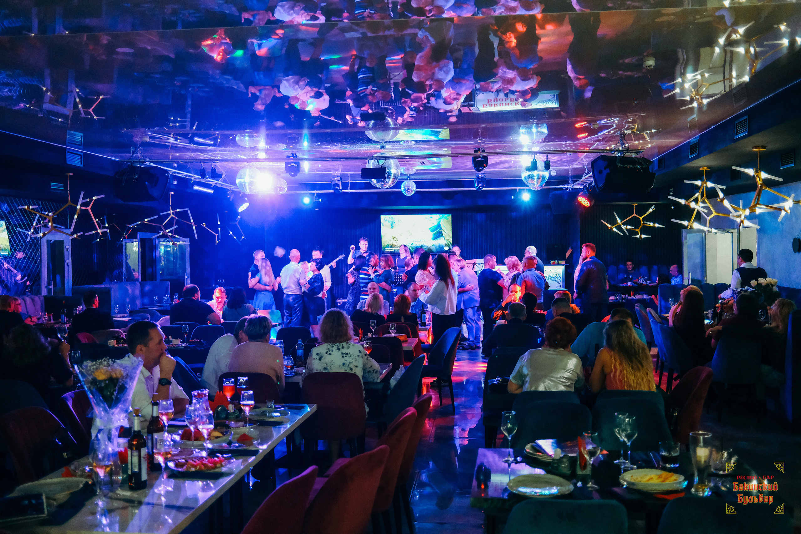 Бакинский Бульвар 26 августа 2023. Свадебный и репортажной фотограф Денис Ожигин в Краснодаре и Краснодарском крае