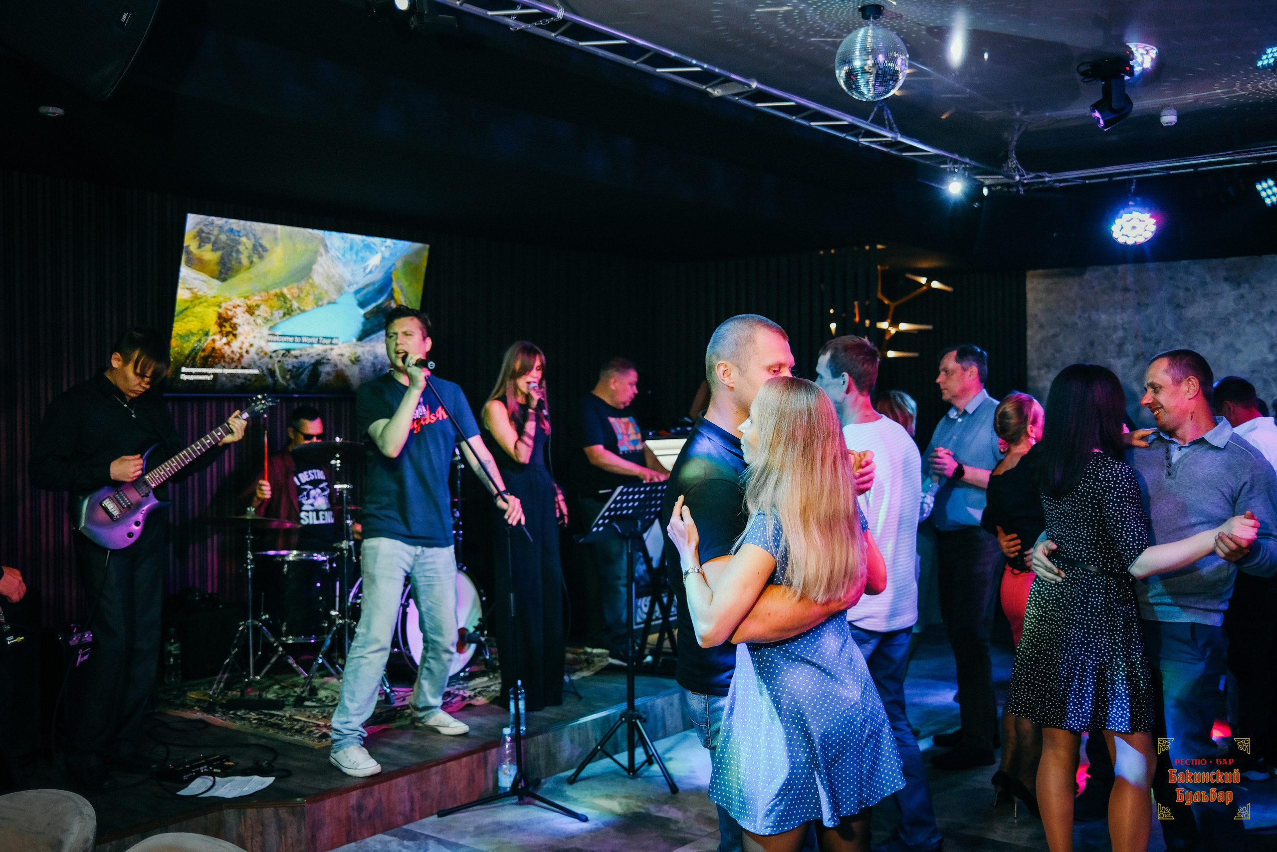 Бакинский Бульвар 26 августа 2023. Свадебный и репортажной фотограф Денис Ожигин в Краснодаре и Краснодарском крае