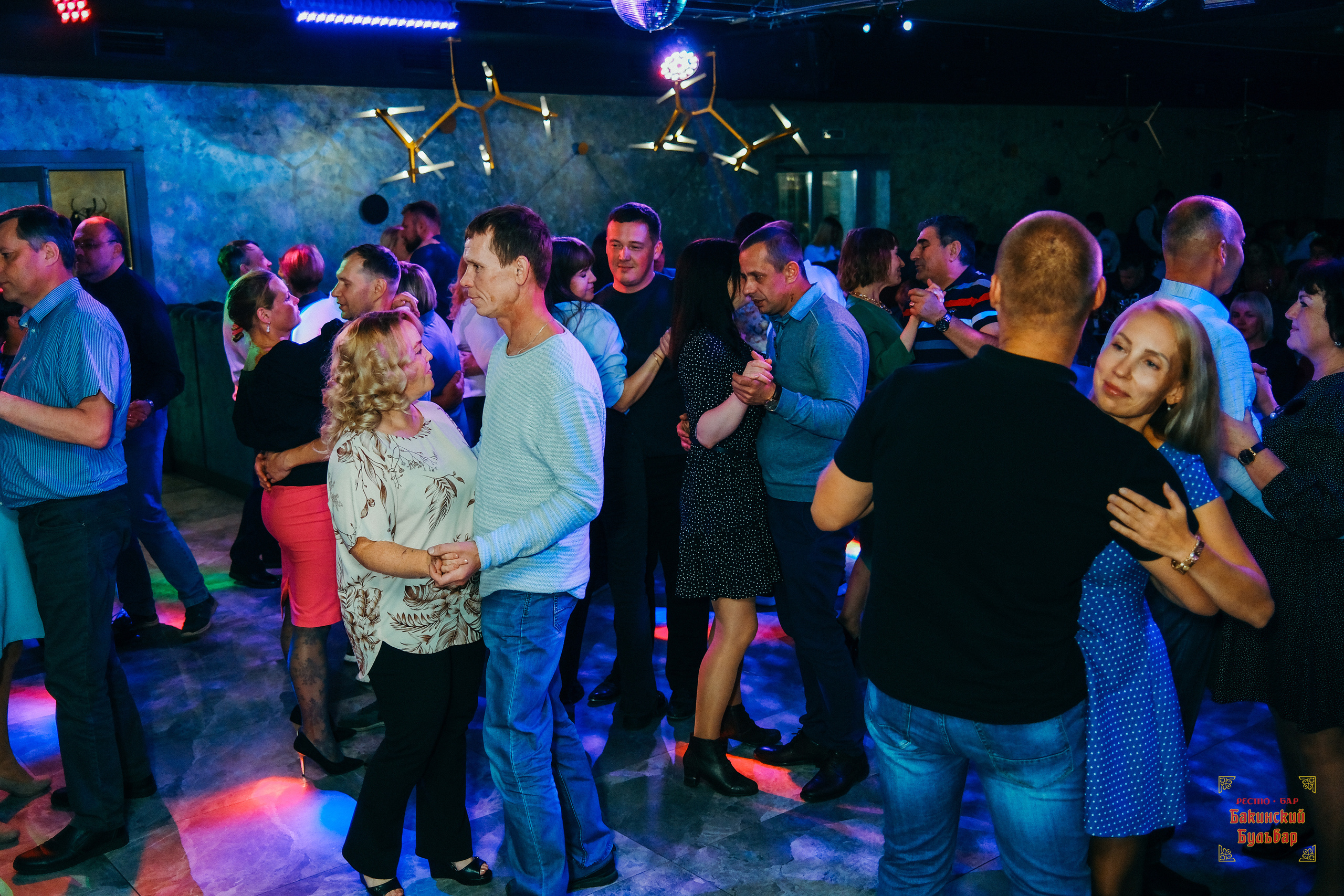 Бакинский Бульвар 26 августа 2023. Свадебный и репортажной фотограф Денис Ожигин в Краснодаре и Краснодарском крае