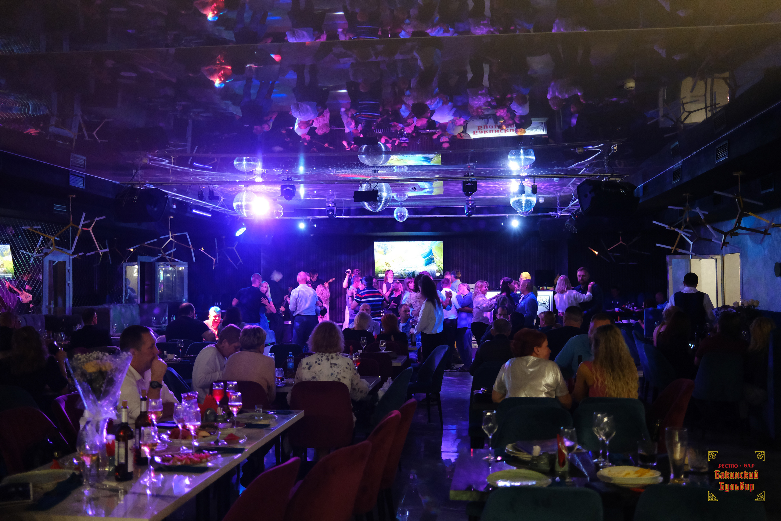 Бакинский Бульвар 26 августа 2023. Свадебный и репортажной фотограф Денис Ожигин в Краснодаре и Краснодарском крае