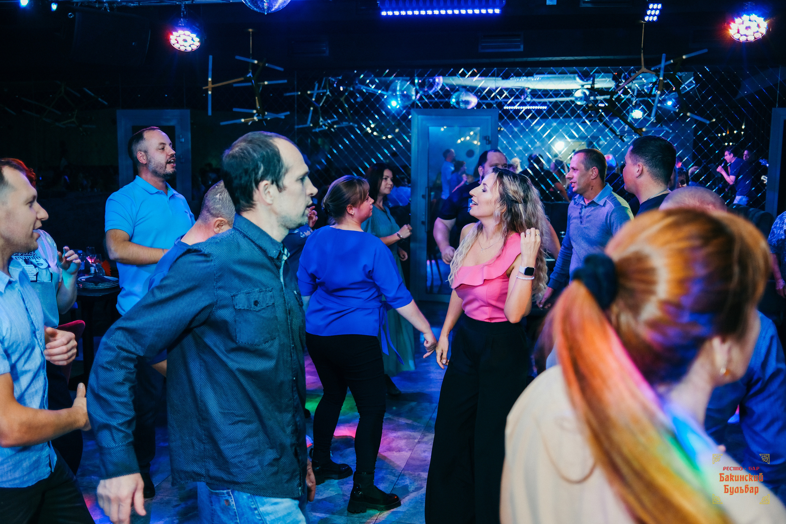 Бакинский Бульвар 26 августа 2023. Свадебный и репортажной фотограф Денис Ожигин в Краснодаре и Краснодарском крае