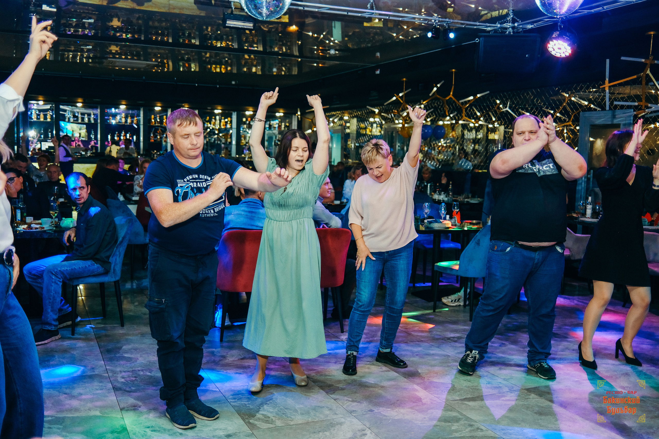 Бакинский Бульвар 26 августа 2023. Свадебный и репортажной фотограф Денис Ожигин в Краснодаре и Краснодарском крае