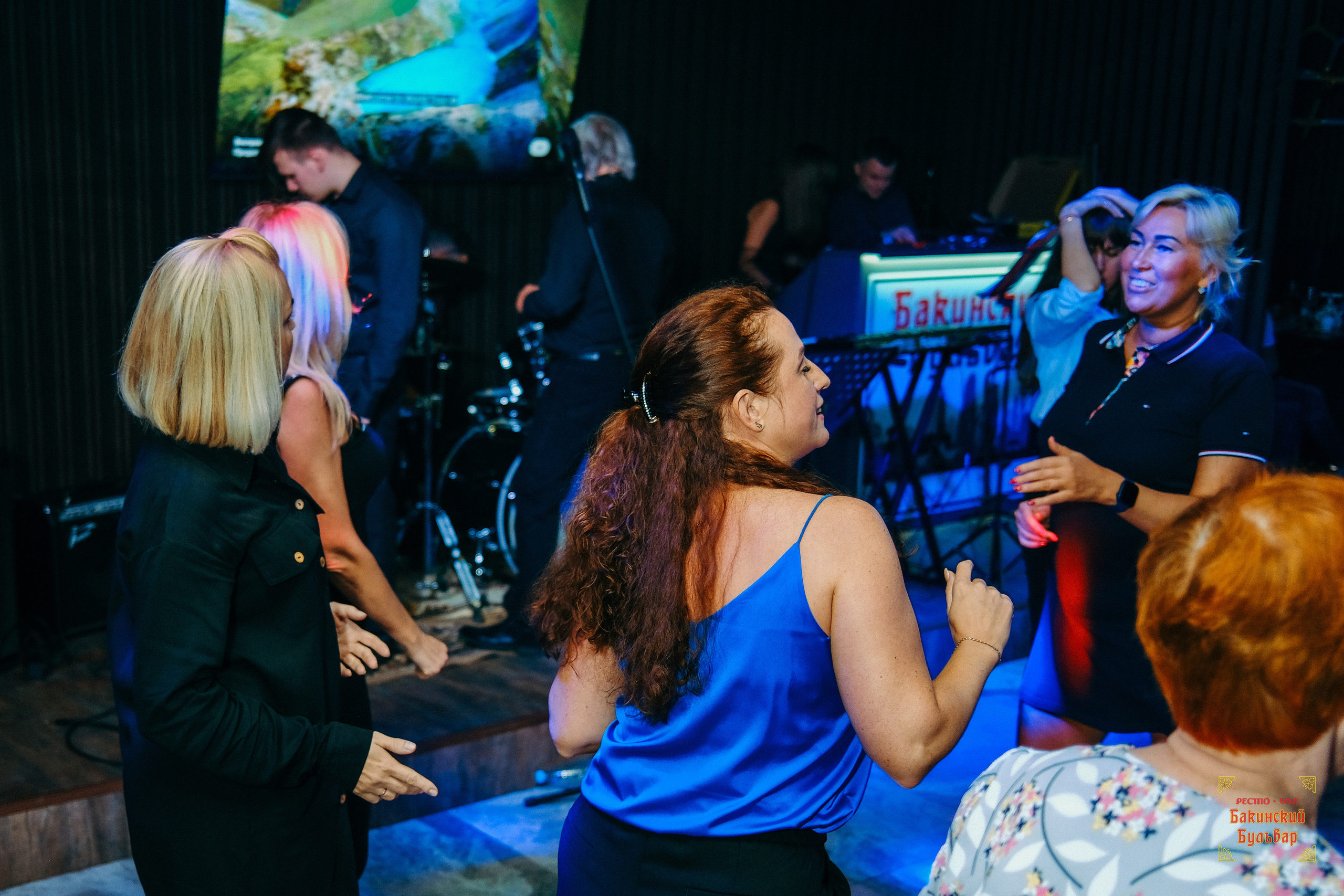 Бакинский Бульвар 26 августа 2023. Свадебный и репортажной фотограф Денис Ожигин в Краснодаре и Краснодарском крае