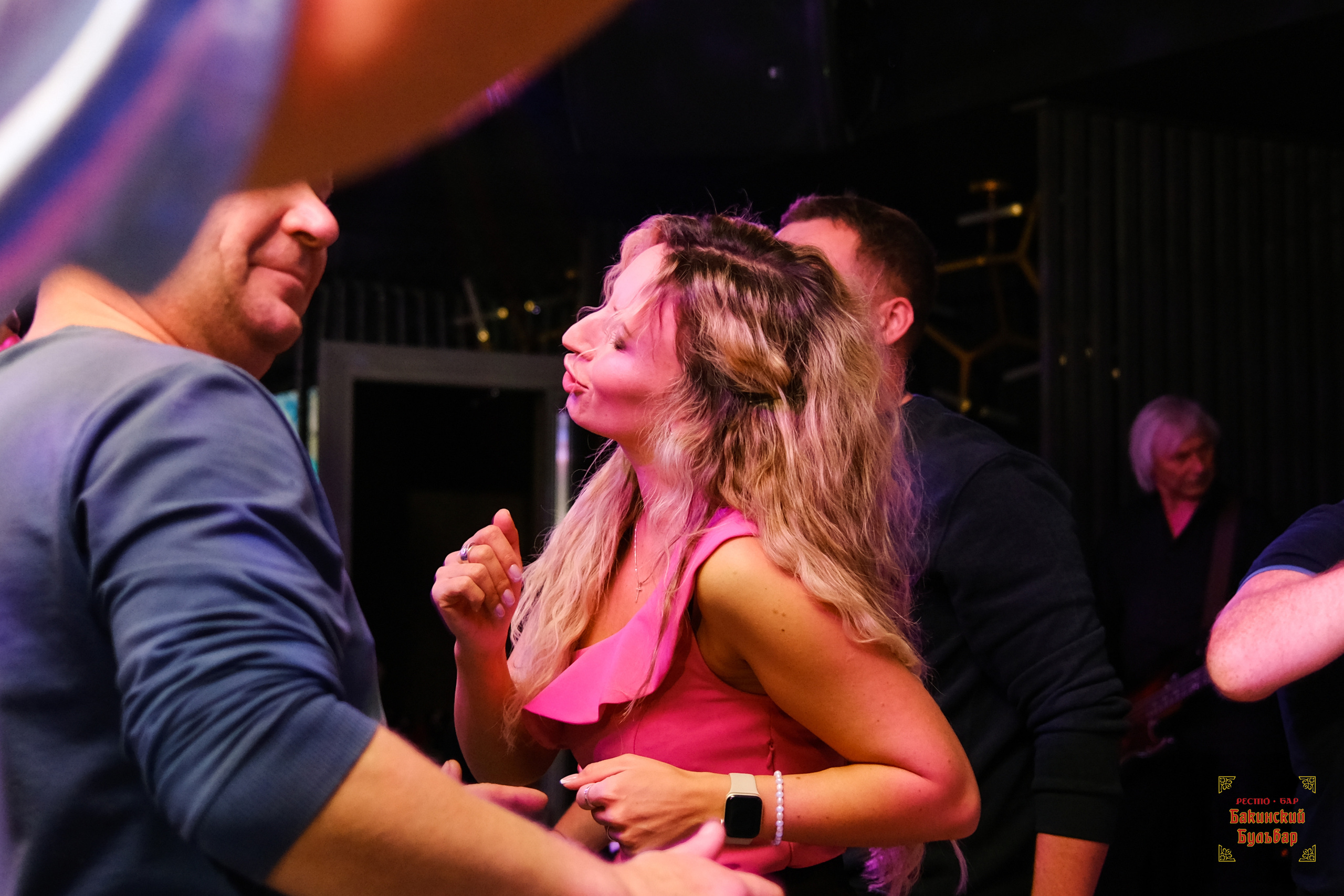 Бакинский Бульвар 26 августа 2023. Свадебный и репортажной фотограф Денис Ожигин в Краснодаре и Краснодарском крае