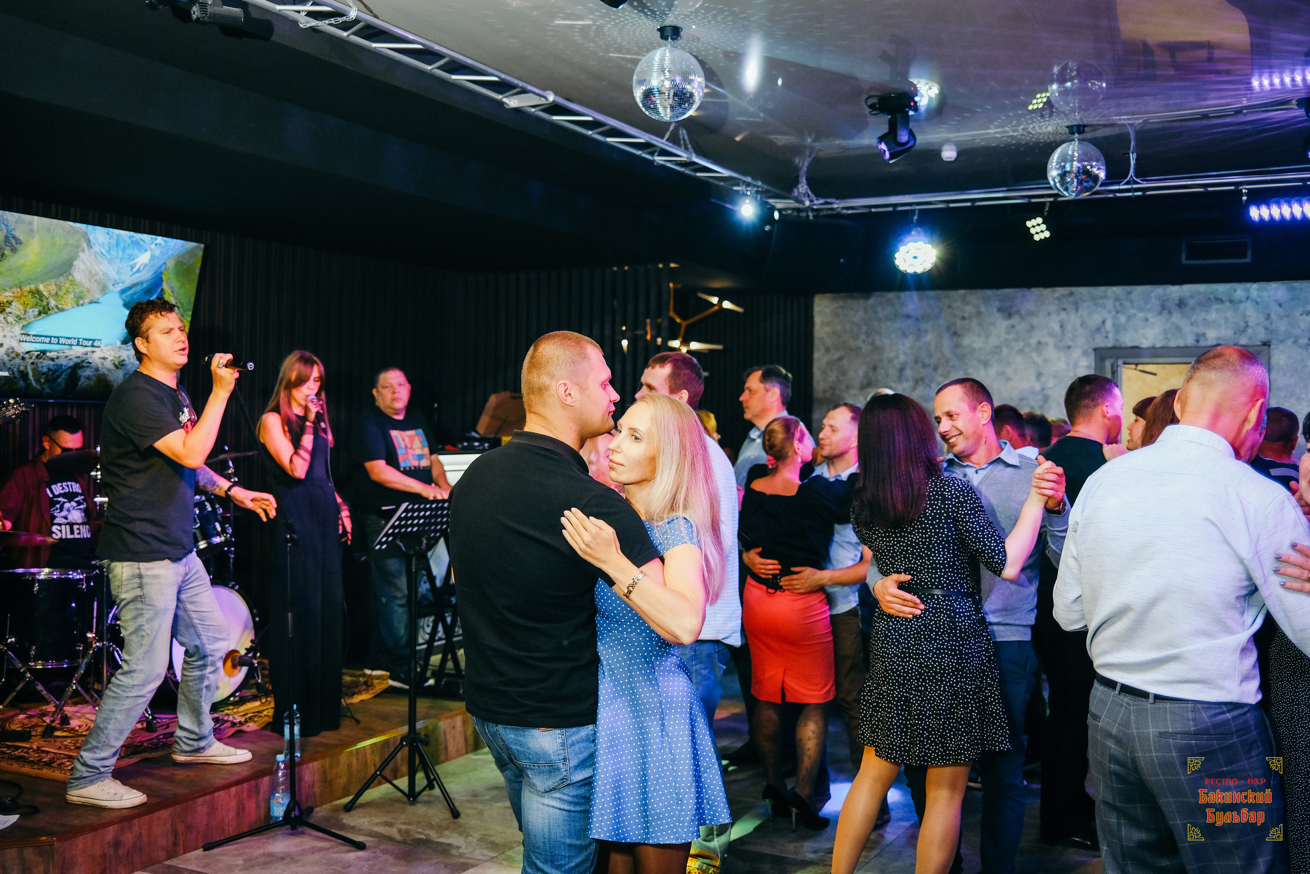 Бакинский Бульвар 26 августа 2023. Свадебный и репортажной фотограф Денис Ожигин в Краснодаре и Краснодарском крае