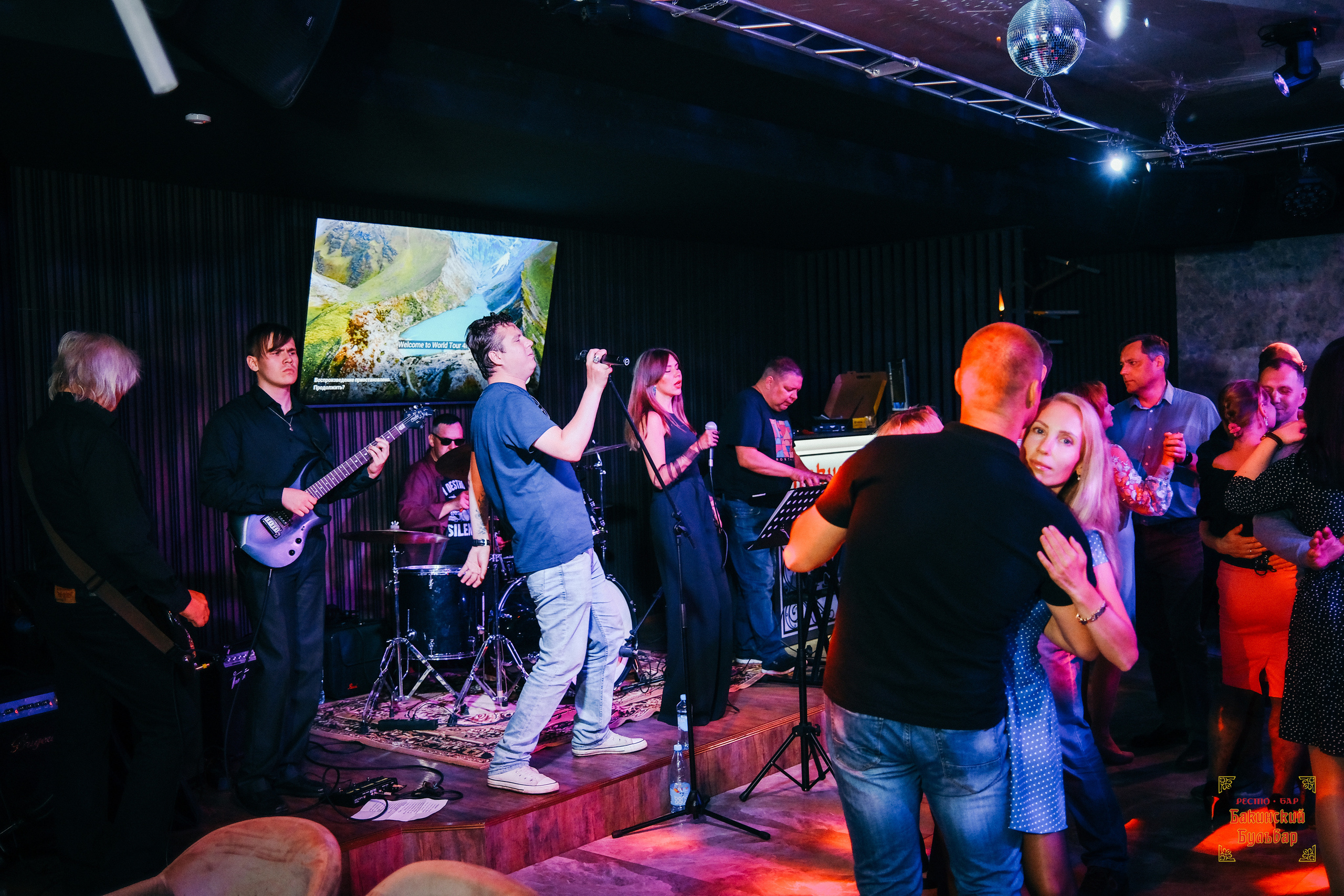 Бакинский Бульвар 26 августа 2023. Свадебный и репортажной фотограф Денис Ожигин в Краснодаре и Краснодарском крае