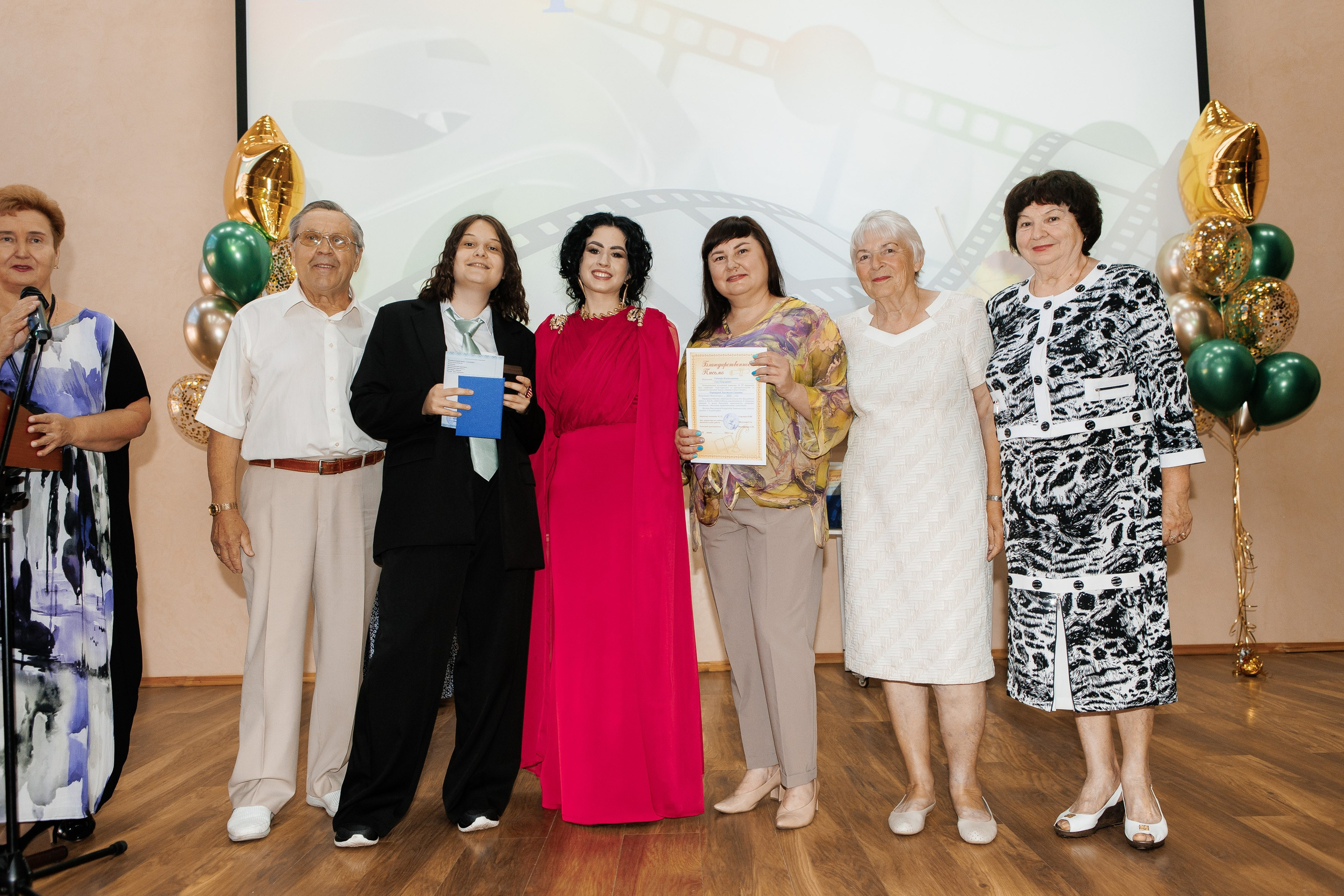 Выпускной Гимназия 12 2024 г. Свадебный и портретный Фотограф в Липецке Дмитрий Котюков