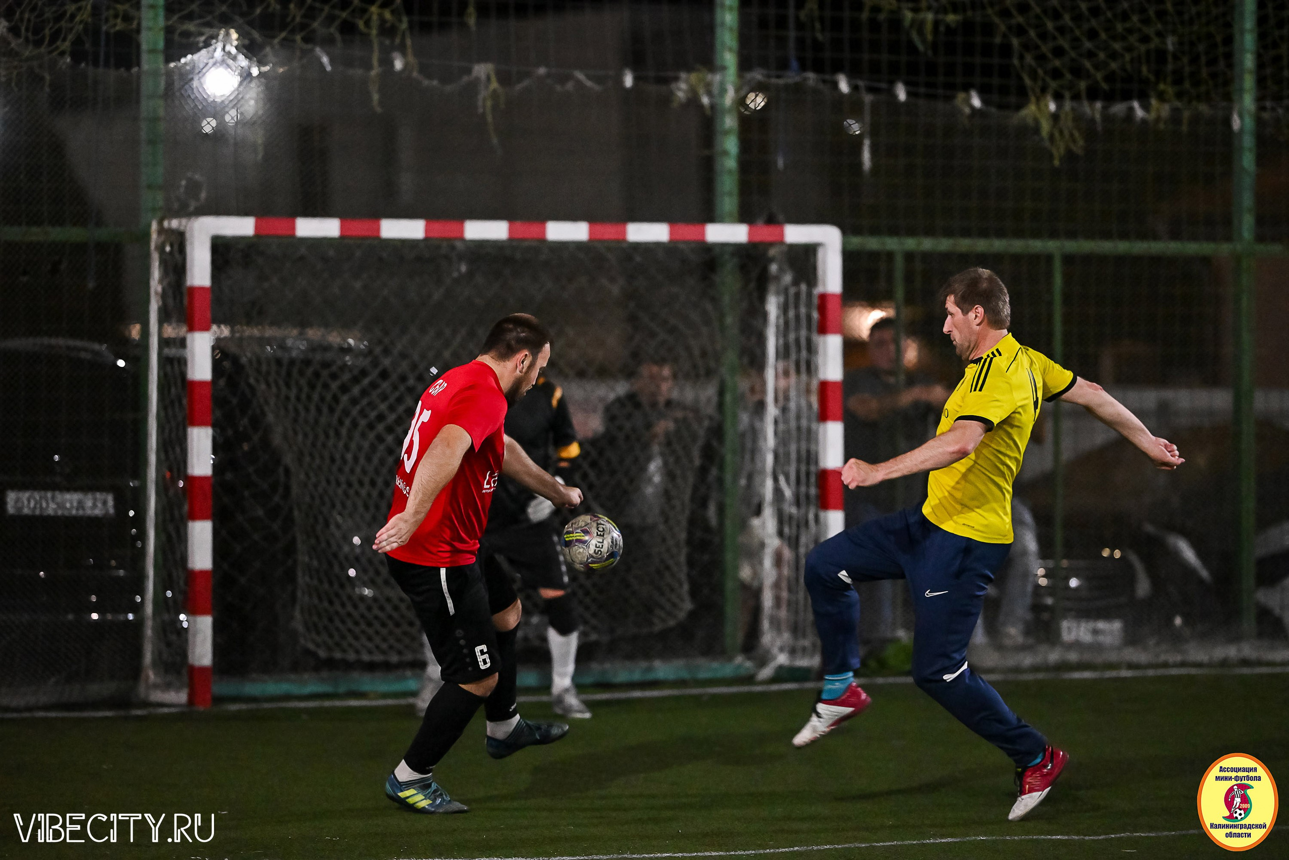 ФИНАЛЬНЫЕ ИГРЫ КУБКА МИНИ-ФУТБОЛЬНОЙ ЛИГИ И КУБКА КОРПОРАТИВНОЙ МФЛ 2025. VIBECITY.RU Вайб Сити Ру Фоторепортажи Фотоотчеты Калининград