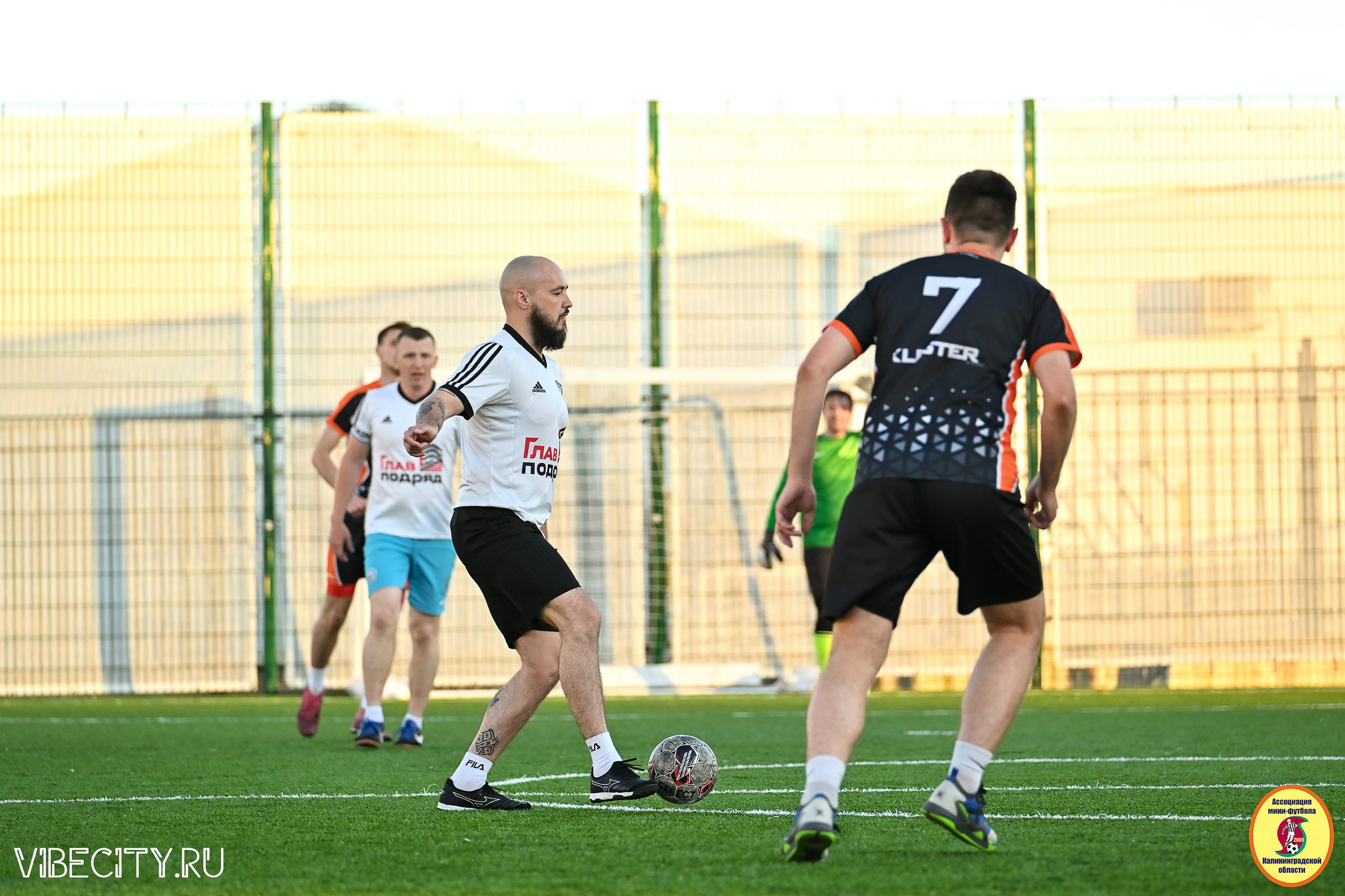ИГРЫ МИНИ-ФУТБОЛЬНОЙ И КОРПОРАТИВНОЙ ЛИГИ. VIBECITY.RU Вайб Сити Ру Фоторепортажи Фотоотчеты Калининград