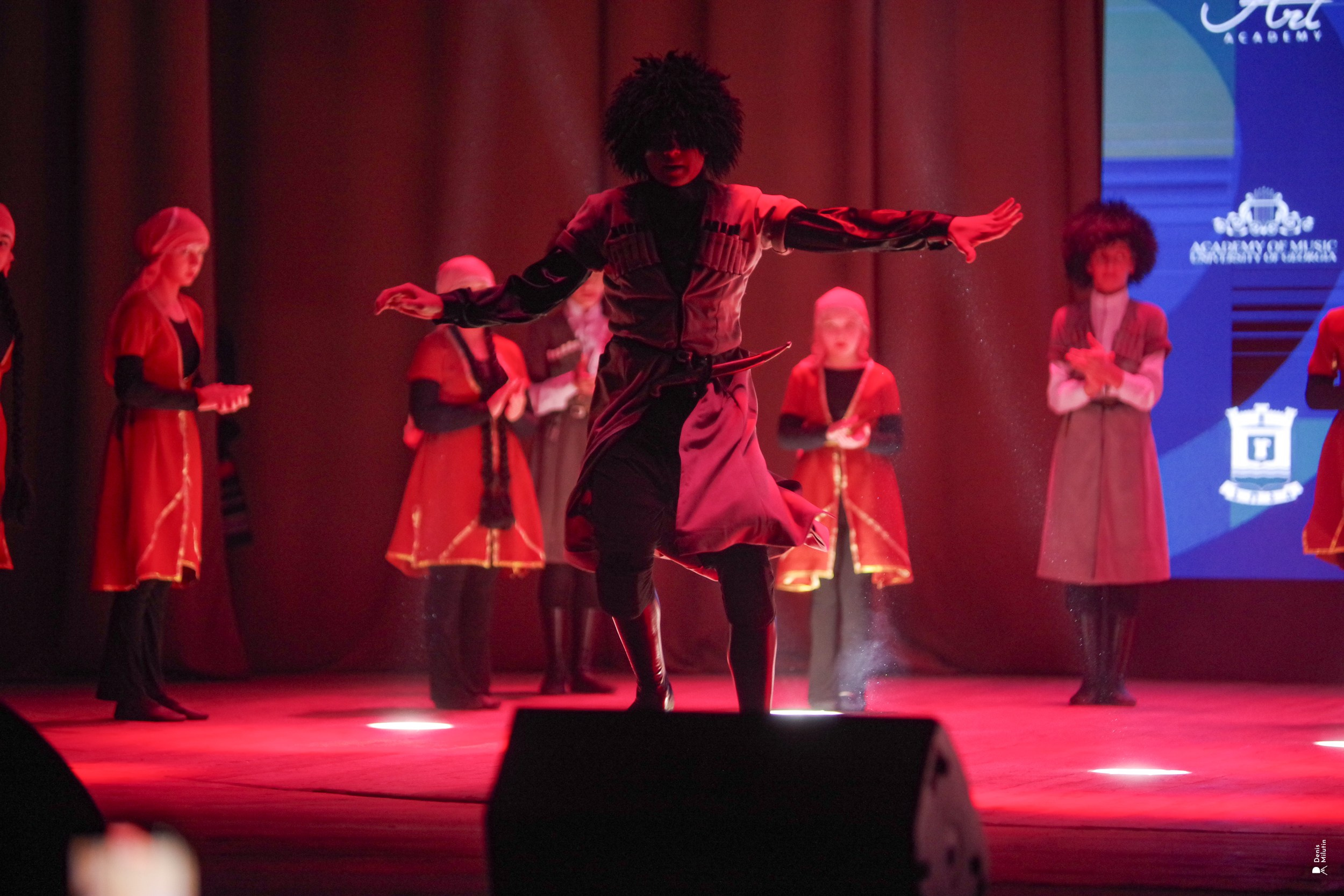 Танцы в Хоби. Портретный фотограф Денис Милютин