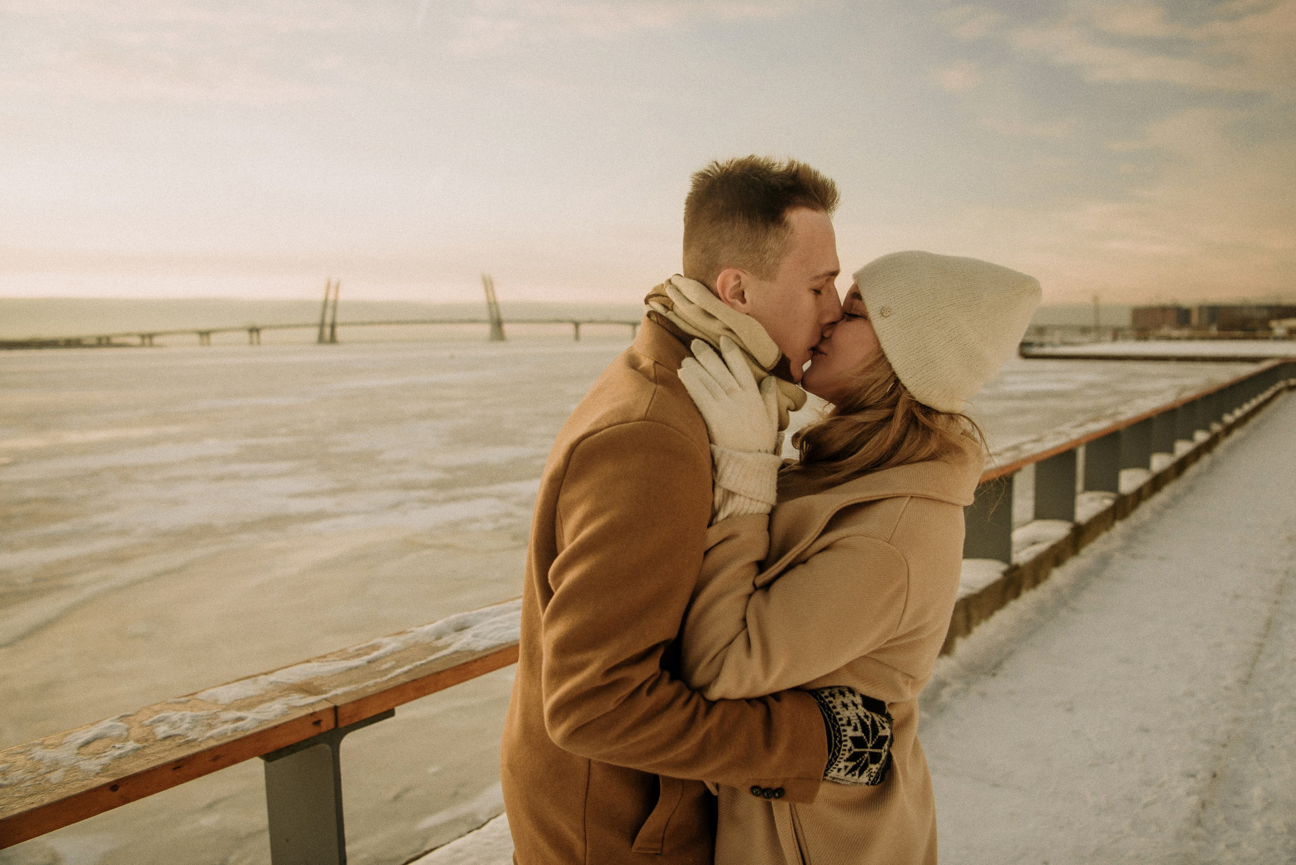 Лиза и Антон. Каток. Свадебный фотограф в Санкт-Петербурге София Шубик