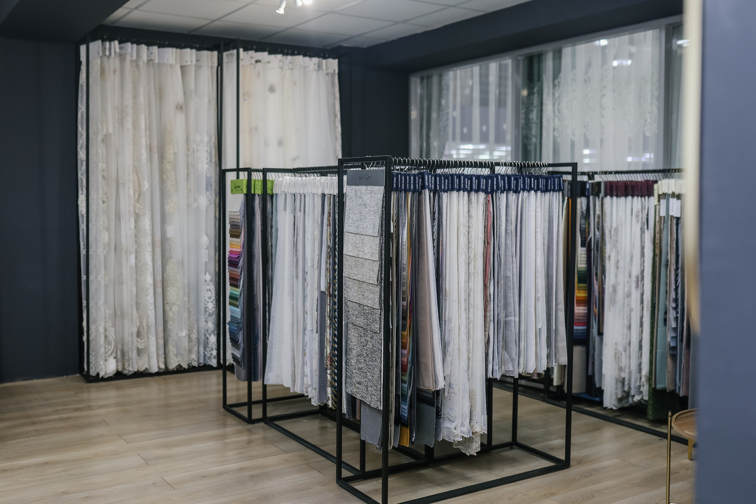 Портьерный салон Декорика. Фотопродакшн продающего контента