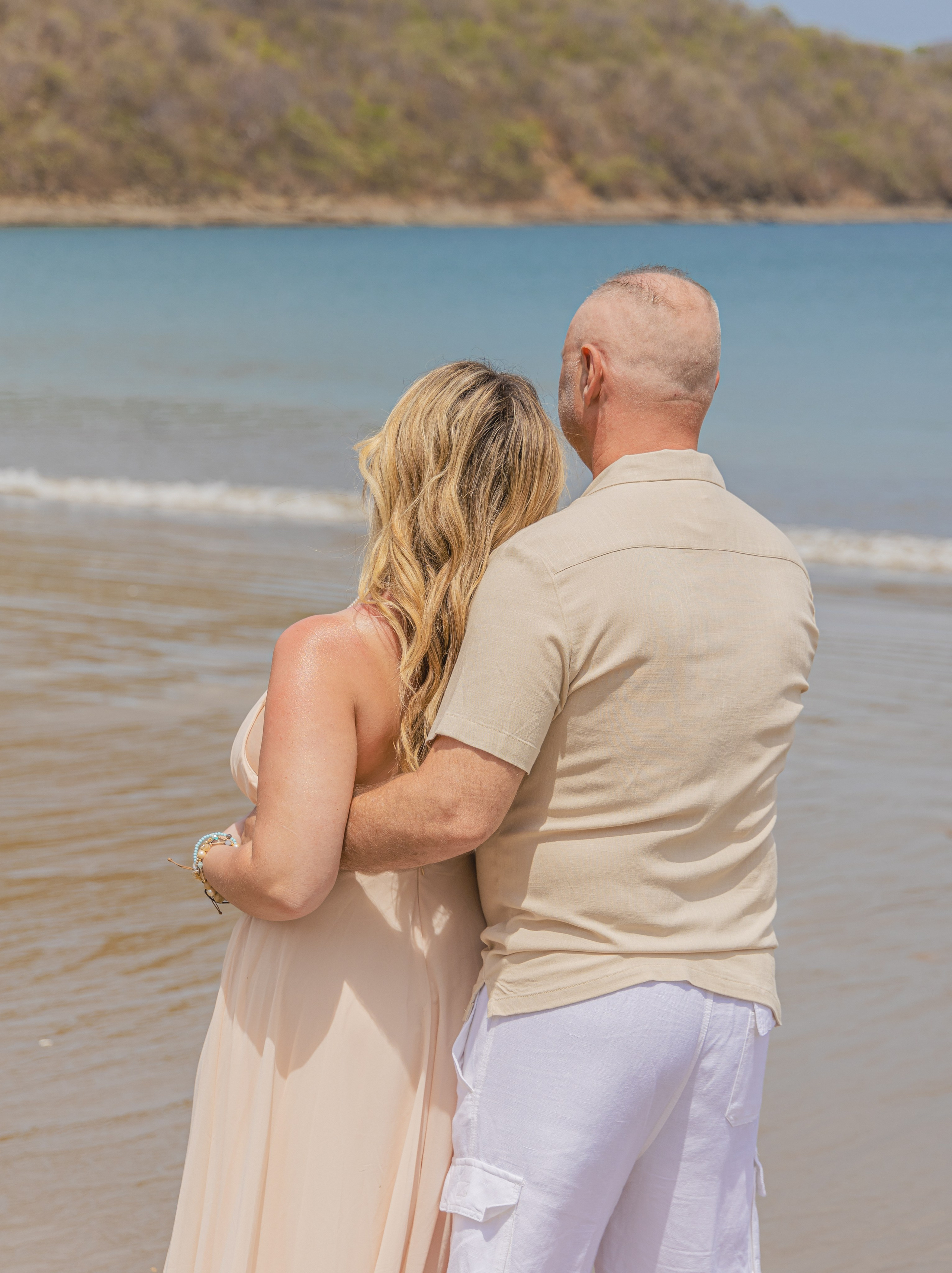 Jerry& Whitney sun and ocean. Family, portrait, content photo in Costa Rica Evgeniya Besprozvannykh