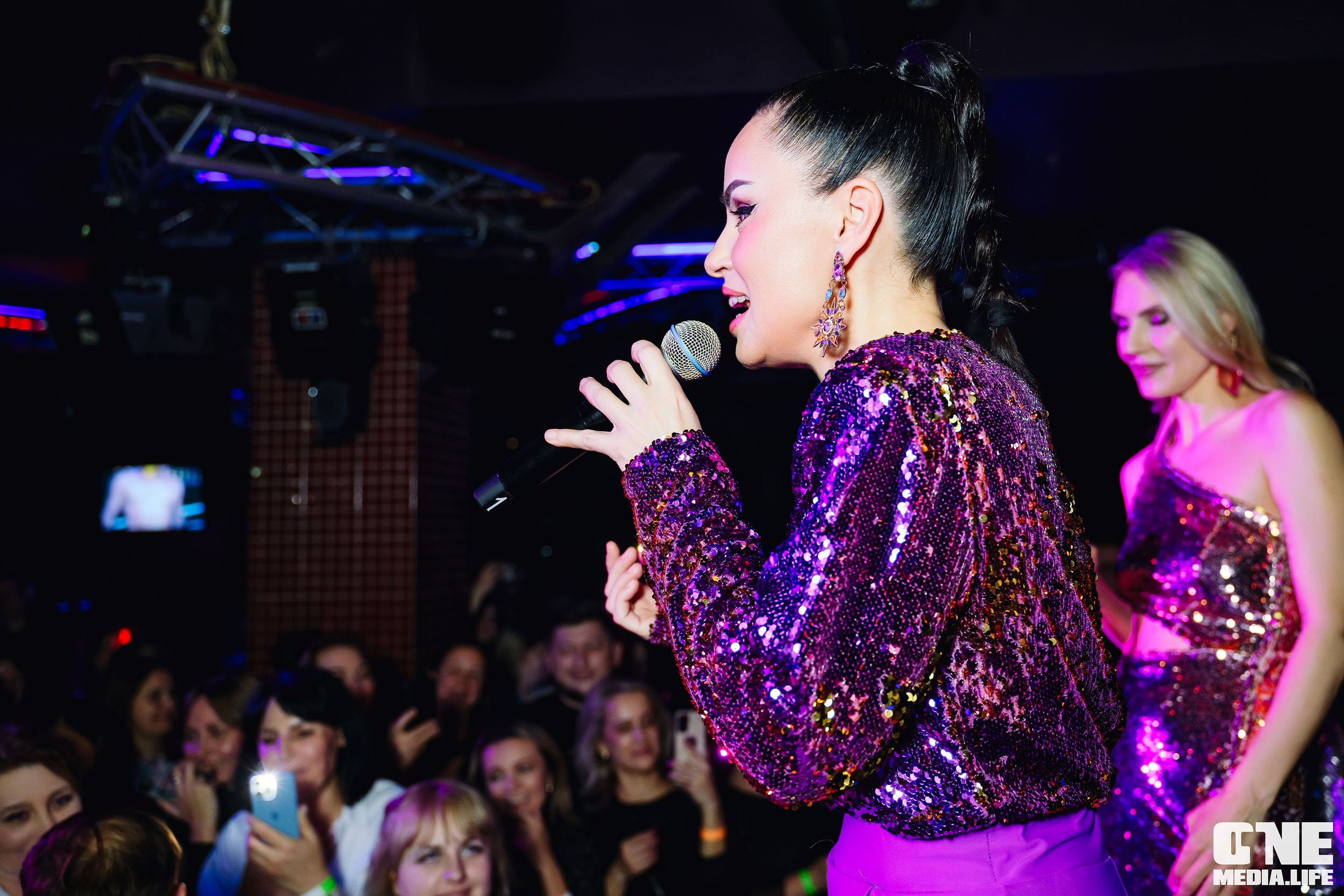 Концерт группы стрелки в Планете 13 апреля. One Media Life: фоторепортажи, фотоотчеты с мероприятий и заведений