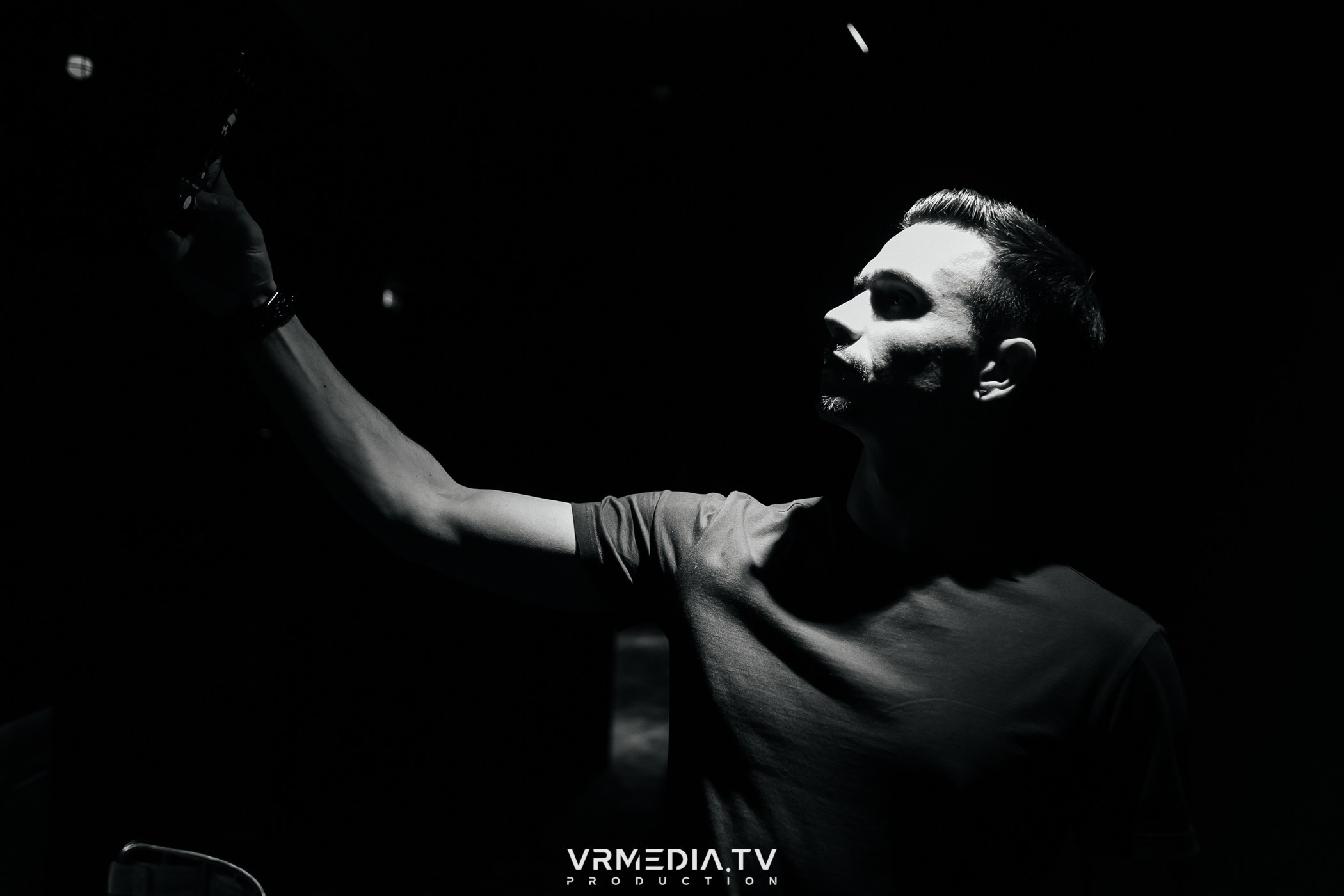 ЗИМА ХОЛОДА в караоке-баре «Volna»