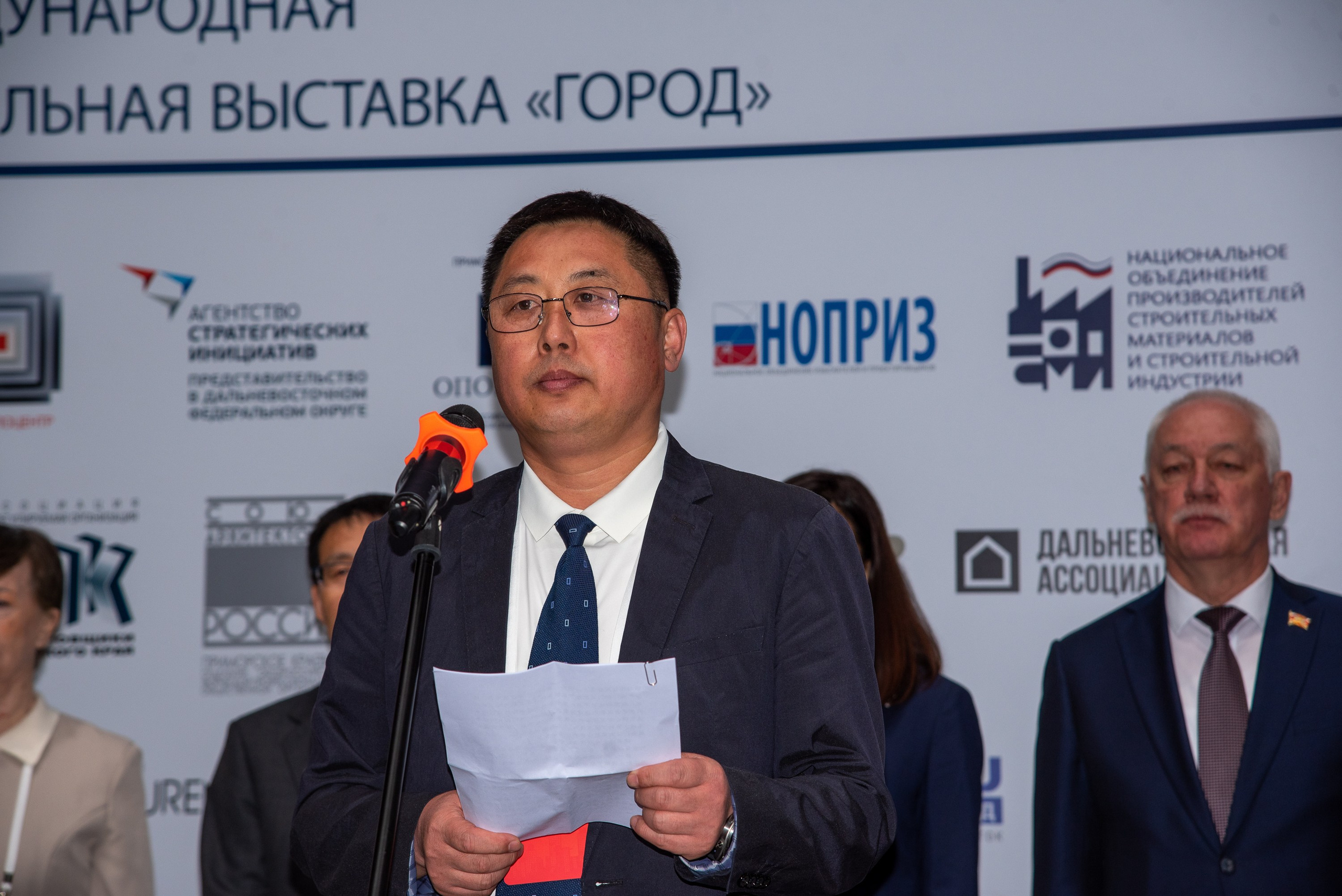 32-я строительная выставка. Семейный и свадебный фотограф во Владивостоке Солопчук Властелина