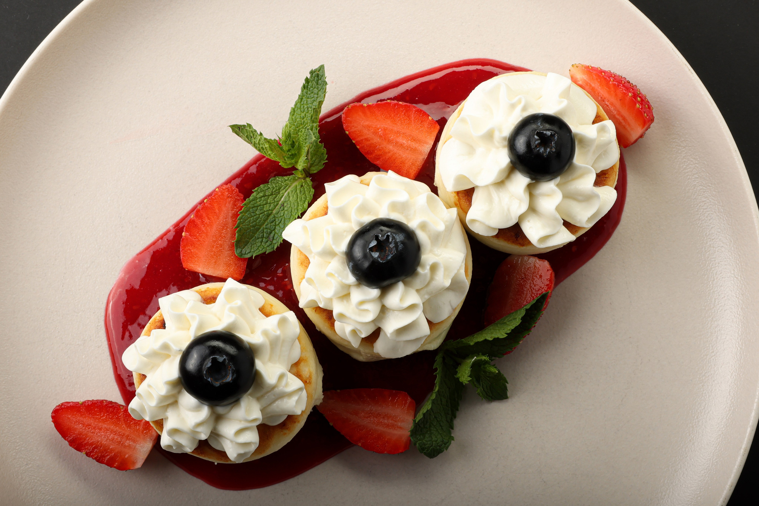 APPLEMANIA. Фотограф Самира Абдуллаева