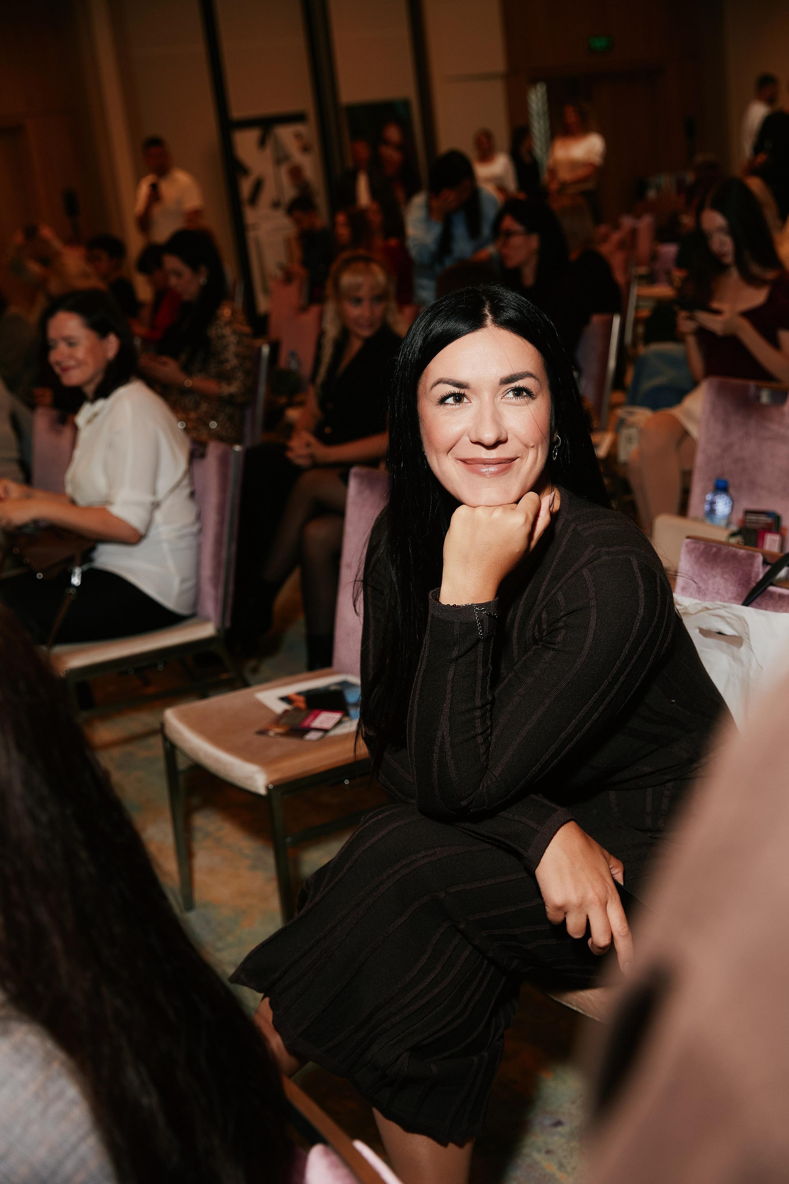 Современная женщина в Hilton 26.10. Свадебный репортажный фотограф краснодар максим дремов дрёмов фотосессия студия цена