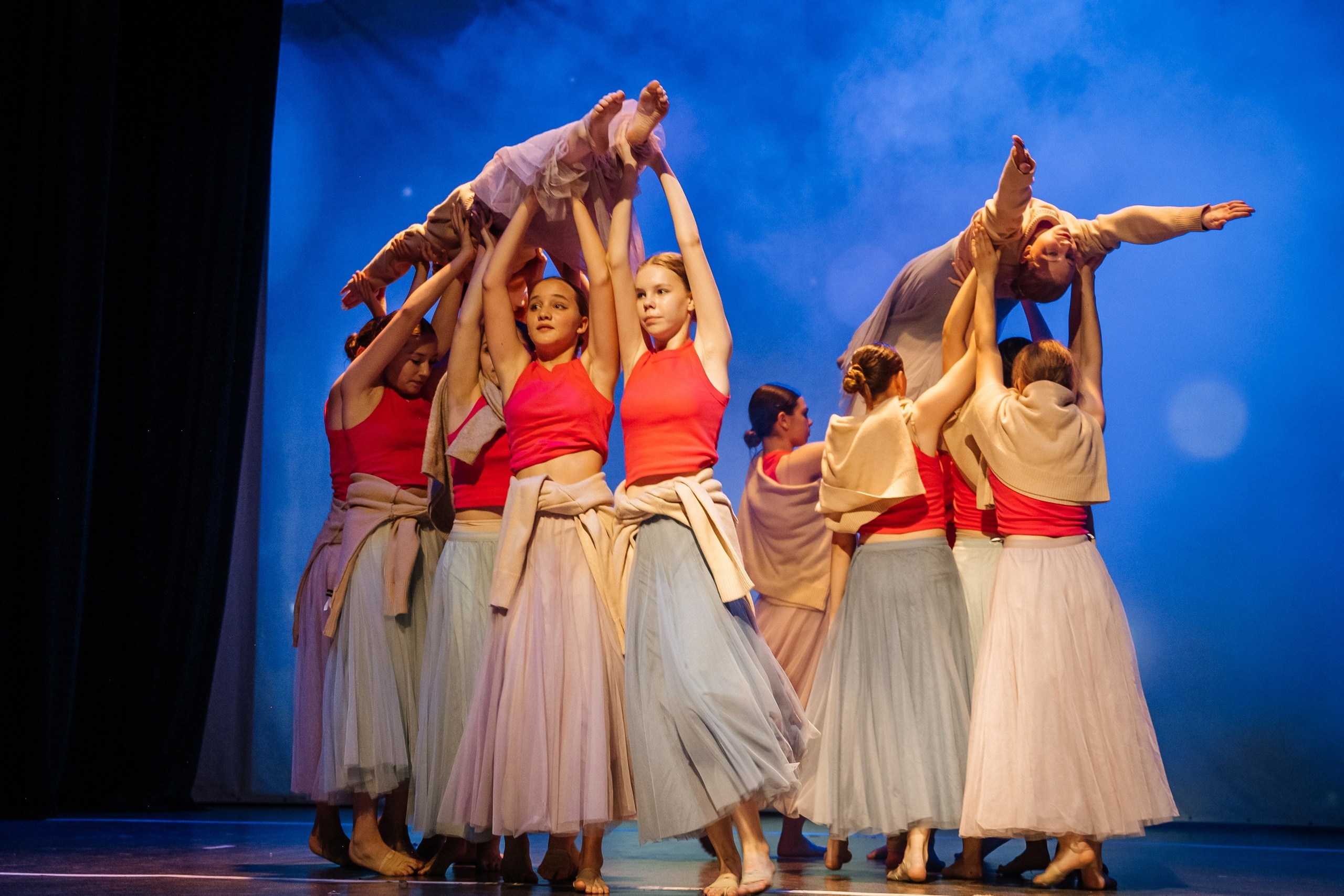 Танцы. Фотограф Елена Рогашкова