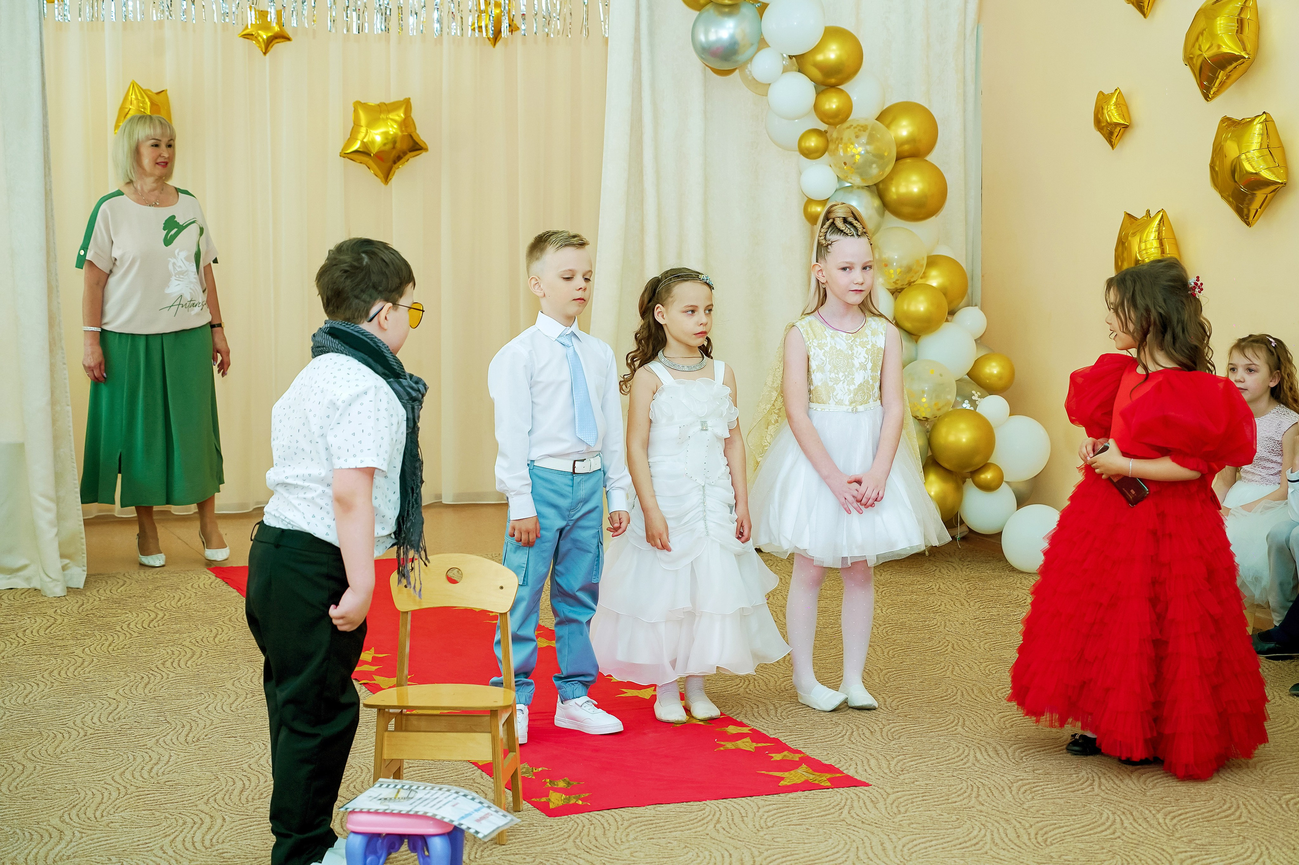 Фотосъемка видеосъёмка фотограф видеооператор новогодних утренников  в. Фотограф, видеооператор Нина Коршунова