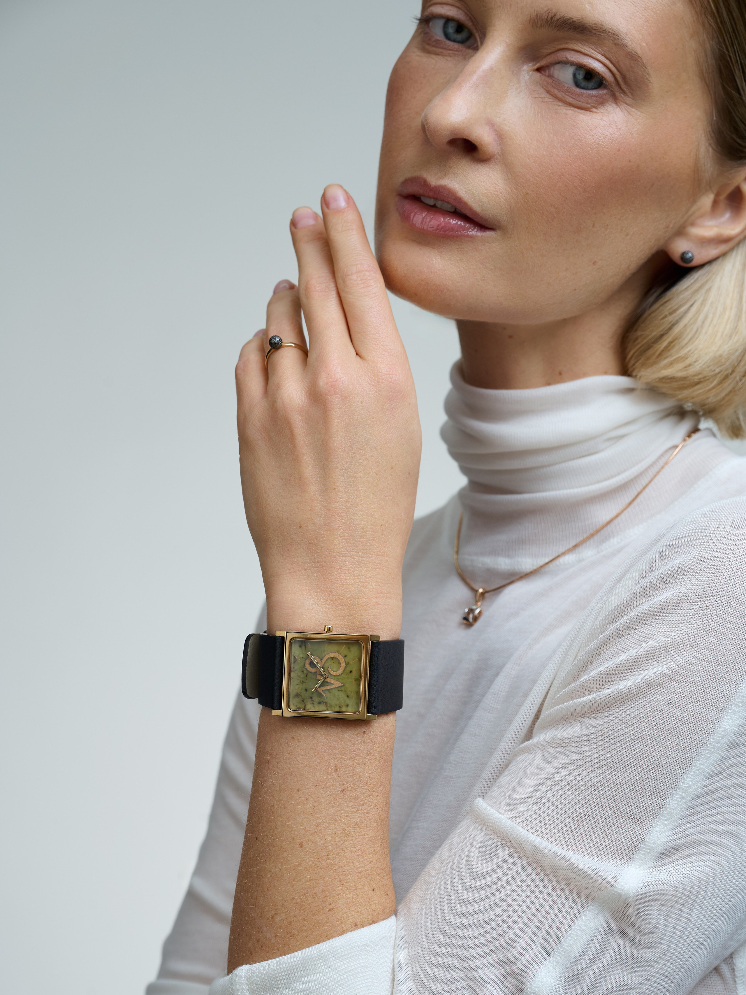 Каталог для бренда AllTime. Фотограф для брендов в Москве Ксения Чупрунова