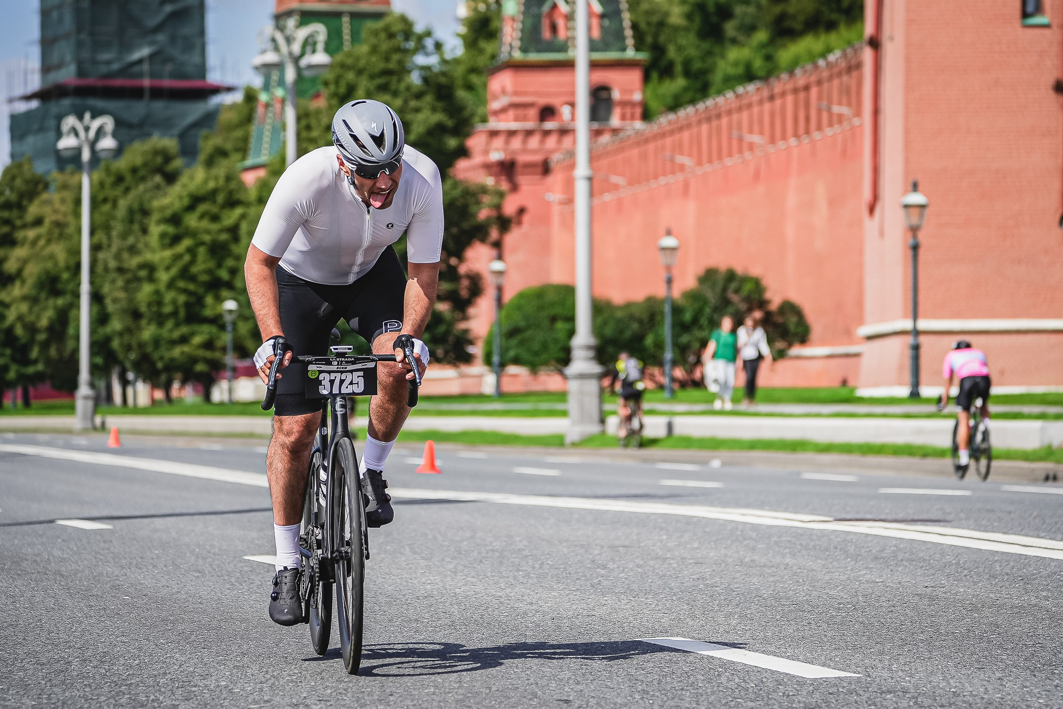 La Strada Moscow |2023.07.30. Sergey Sutkovoy — Designer, photographer, traveler, woodworker