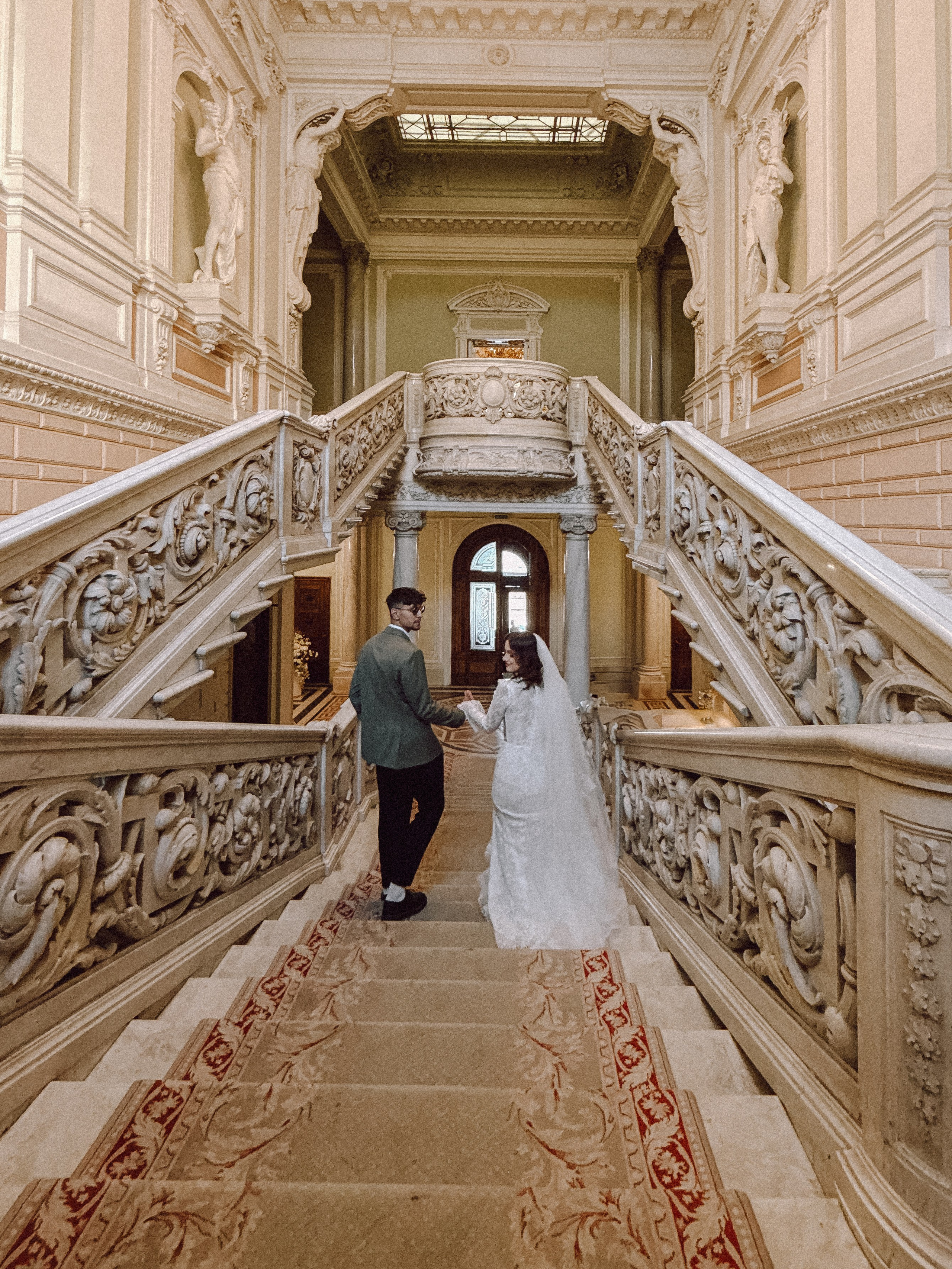 ФОТО НА ТЕЛЕФОН ВО ВРЕМЯ БРАКОСОЧЕТАНИЯ В ПЕРВОМ ДВОРЦЕ И ПРОГУЛКИ. Профессиональный фотограф, Санкт-Петербург — Виктория Богомолова