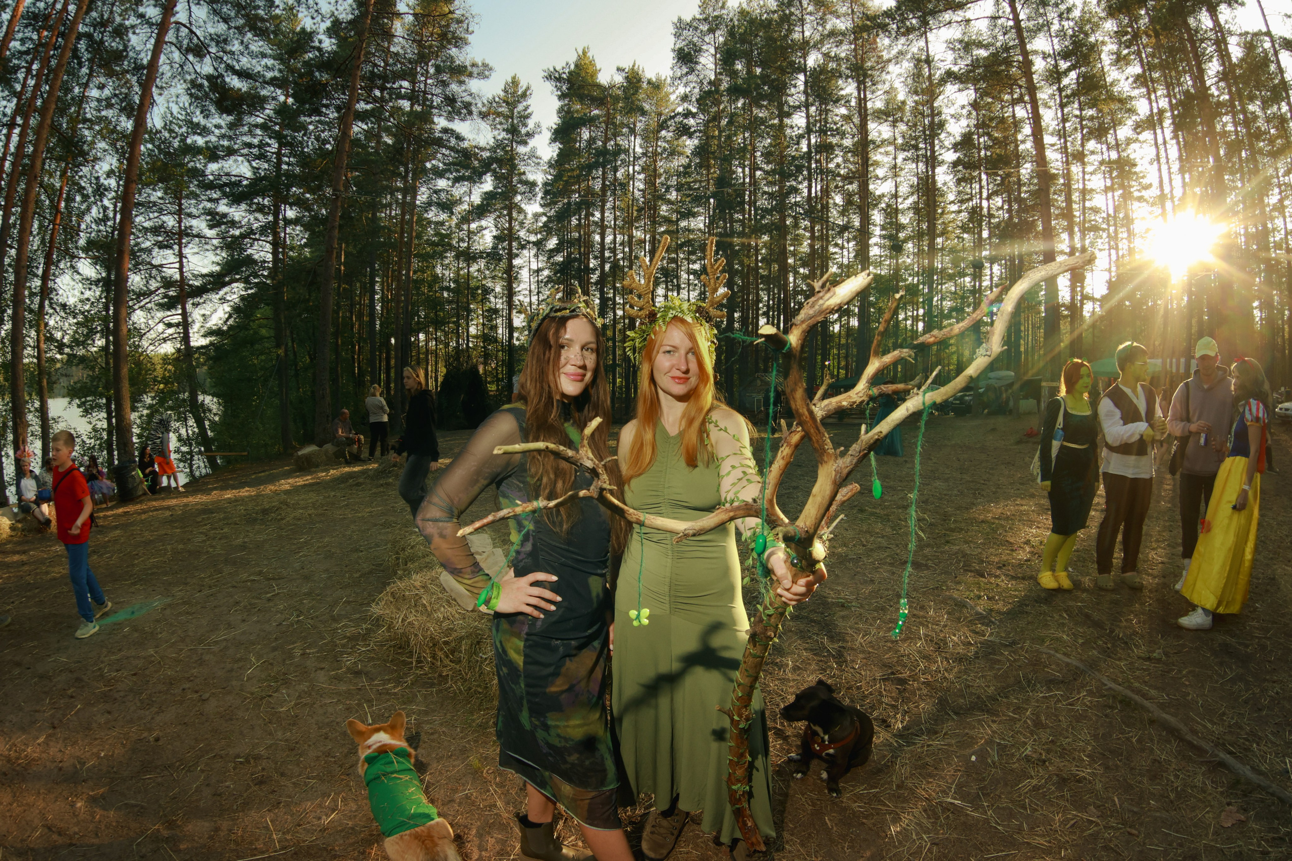 Фестиваль Hello Camper закрытие 2024. Репортажный и портретный фотограф в Санктпетербурге. Видиосъемка мероприятий в Санкт-Петербурге