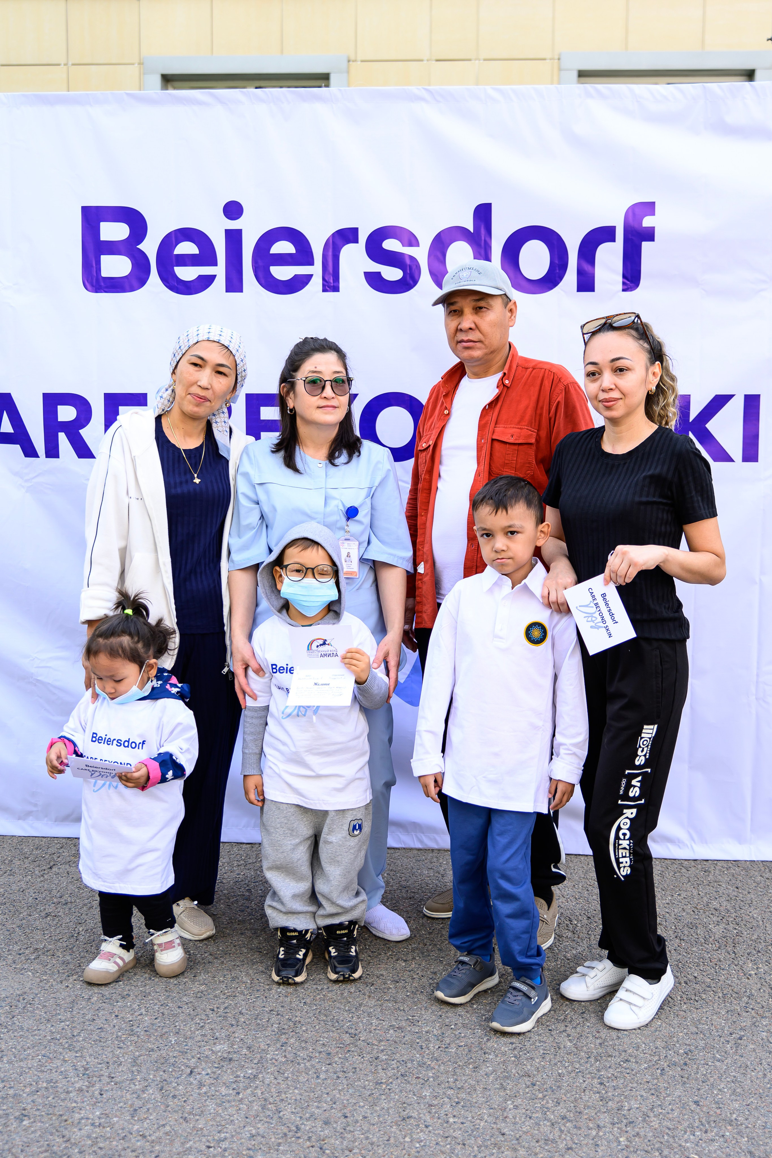 Фотосъемка мероприятия Благотворительная акция «Центре Педиатрии» Care Beyond Skin Day. Фотограф в Алматы Егор Поленов