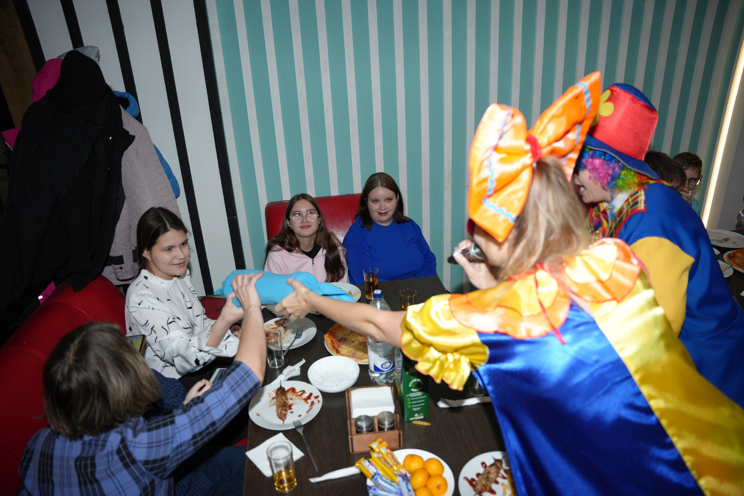 Социально —благотворительная акция «Ты в этом мире не один», посвященная Международному дню инвалидов. ВЫПУСКНЫЕ АЛЬБОМЫ, Школьный фотограф, семейный и свадебный в Саратове и области Ольга Плаксина