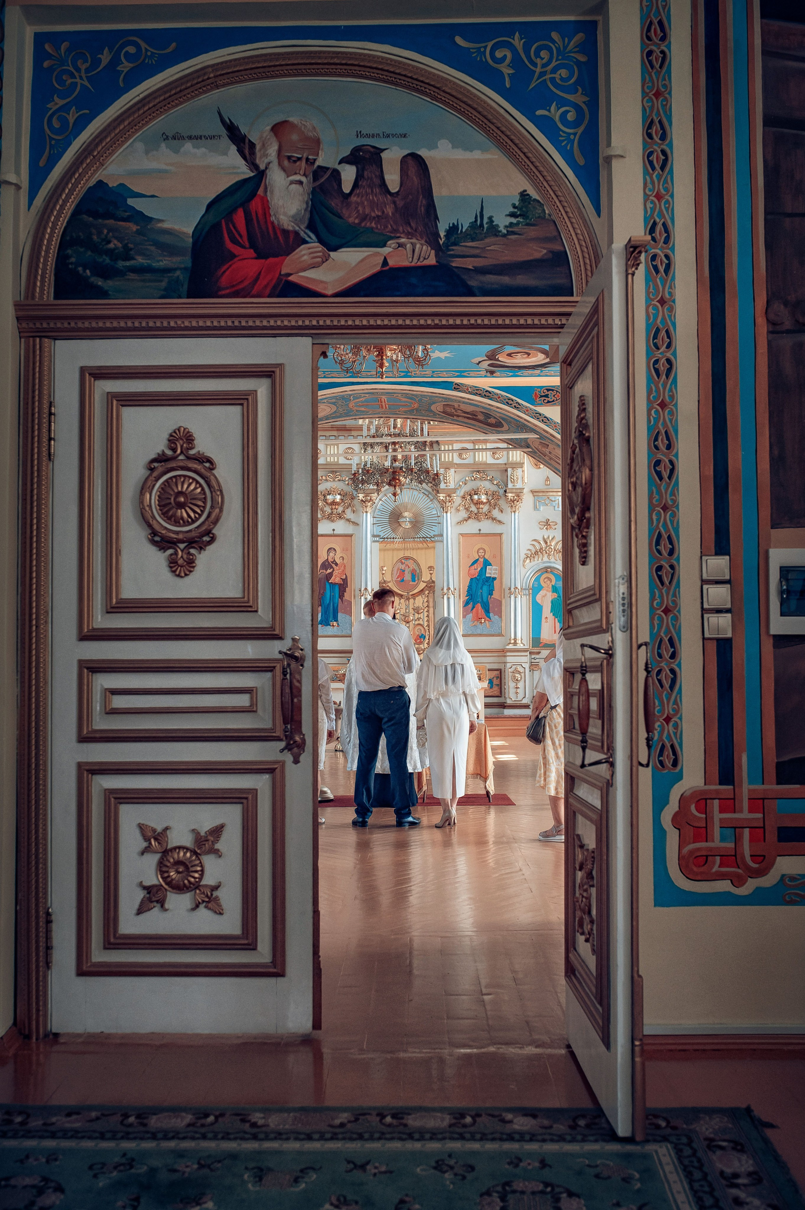 Съемка таинства крещения в Красноярске. Фотографы крещения/венчания  Красноярск Татьяна и Вячеслав Переваловы